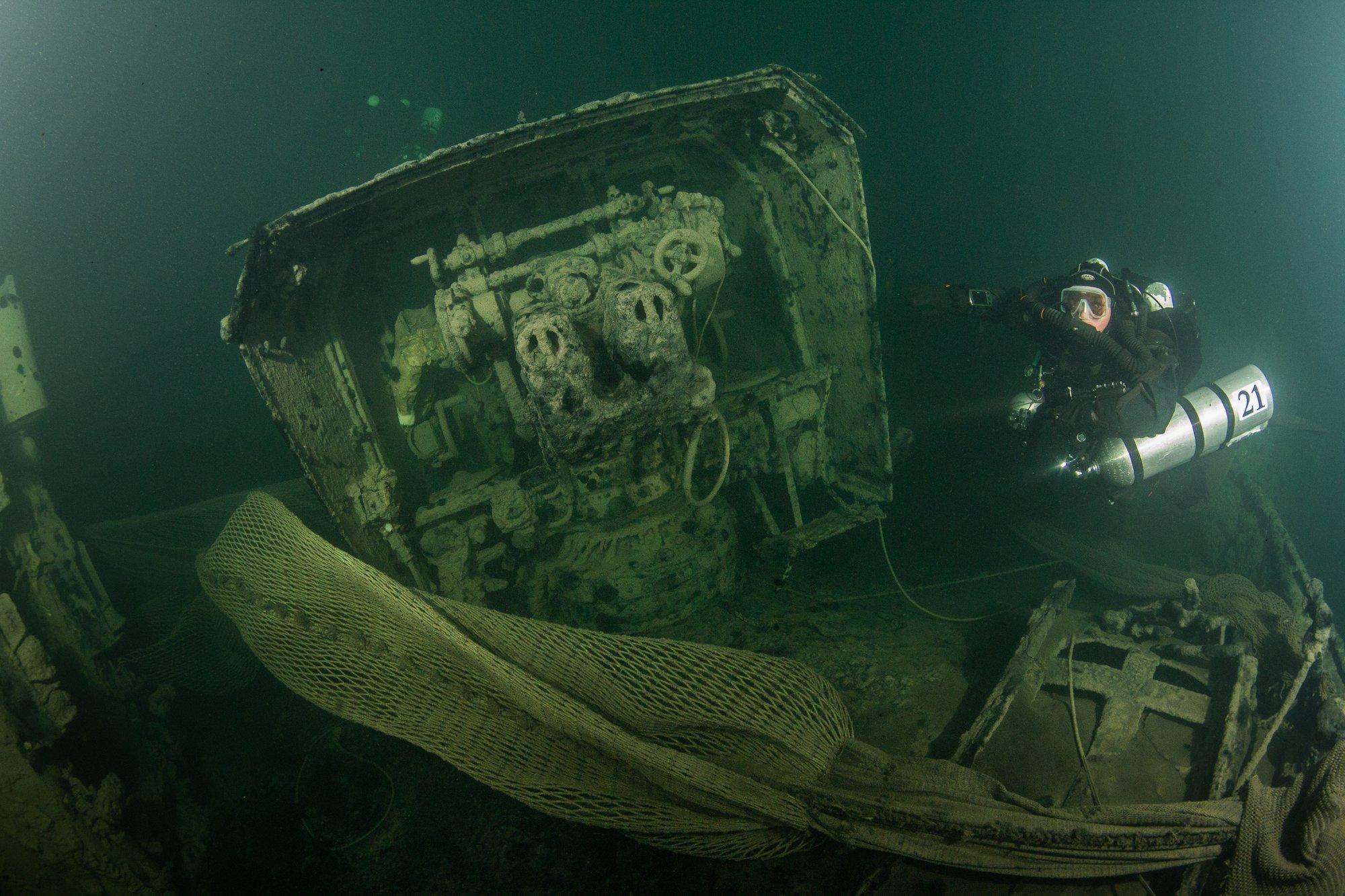 Sajand Läänemere põhjas: Saksa sõjalaevade vrakid võivad endiselt kütust lekkida