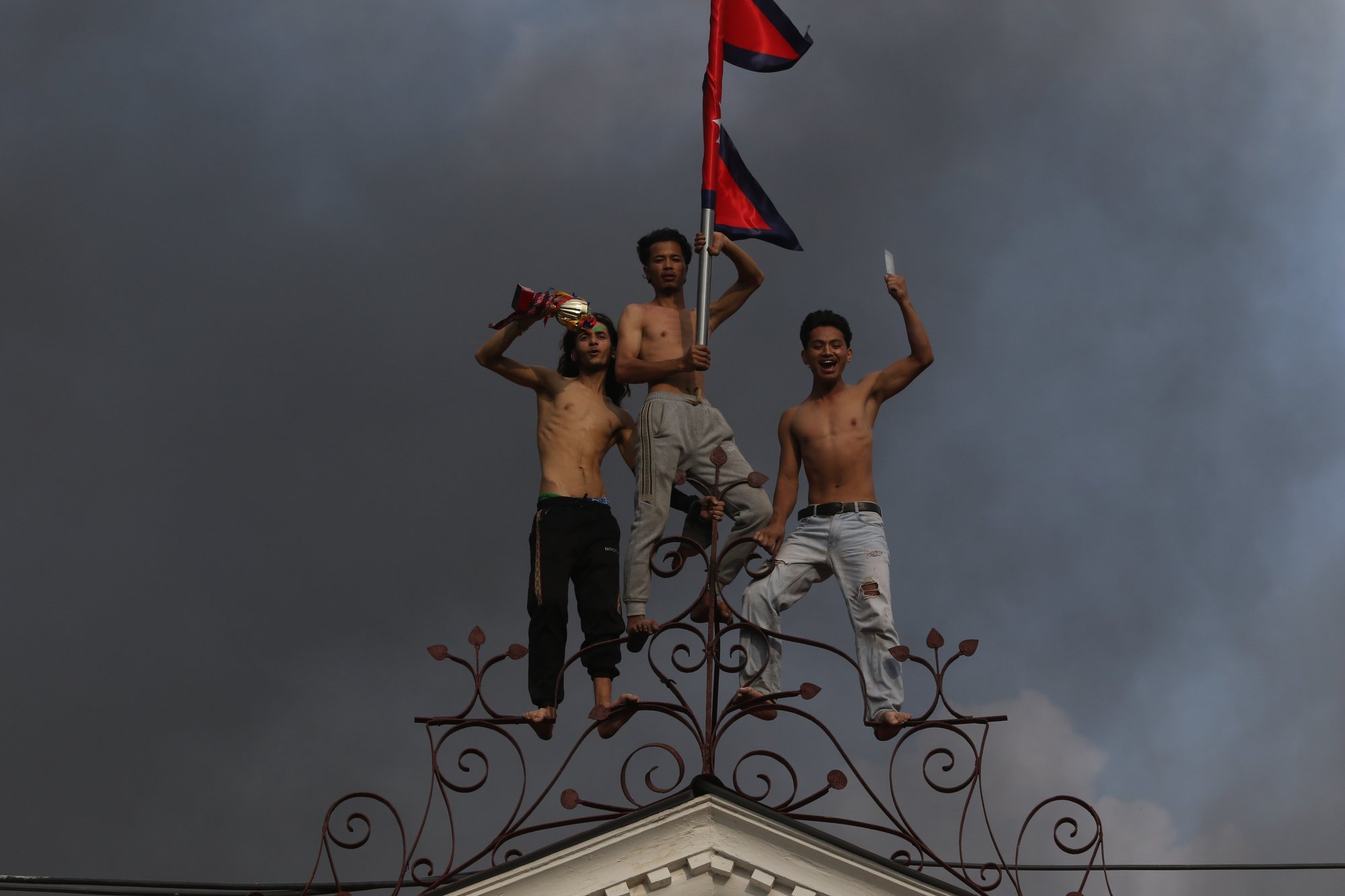 ÜLEVAADE | Nepali noored kukutasid valitsuse ja valisid veebijututoas ajutise peaministri