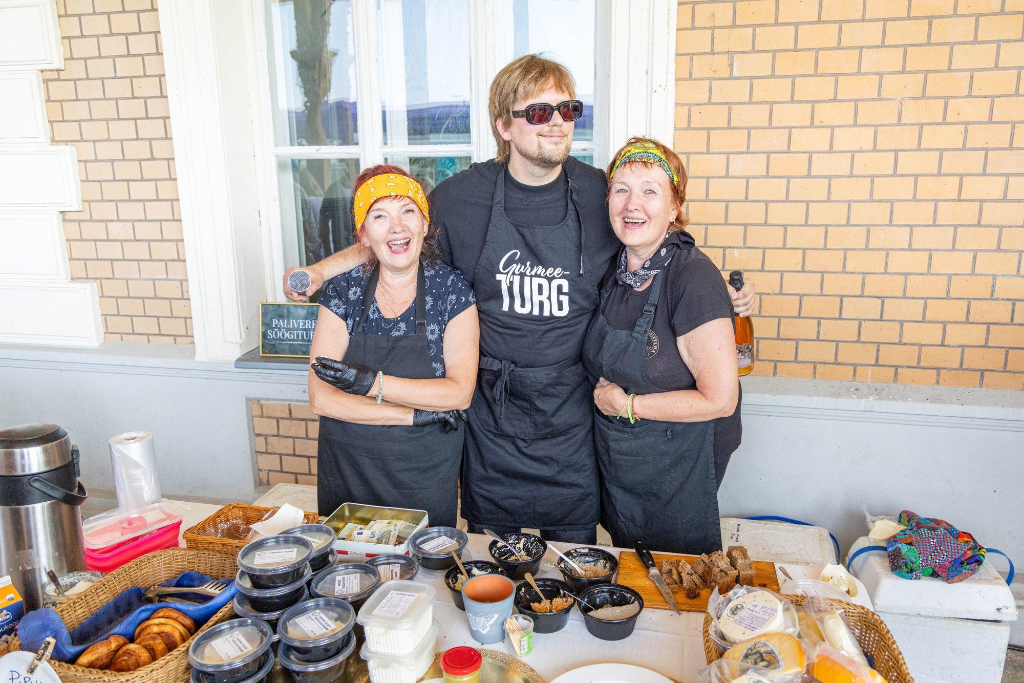 FOTOD | Haapsalu gurmeeturg kostitas külastajaid hea ja paremaga. Maitseelamusi pakkus ka „Masterchefi“ võitnud Kohver