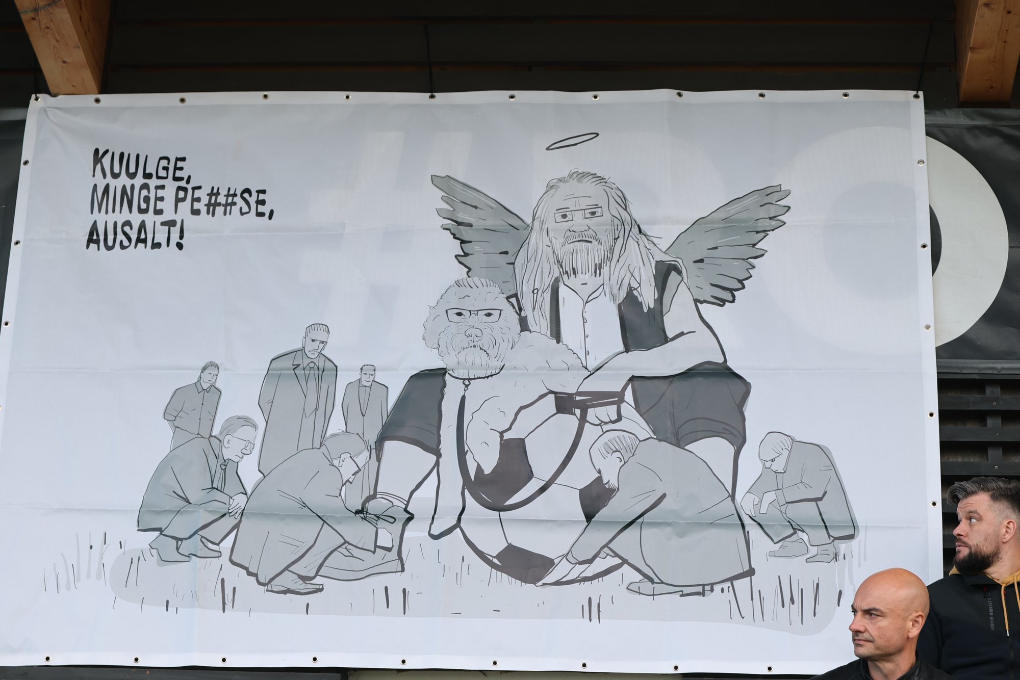 FOTO | „Kuulge, minge pe**se, ausalt!“ Nõmme Kalju fännidel on Aivar Pohlakust kõrini