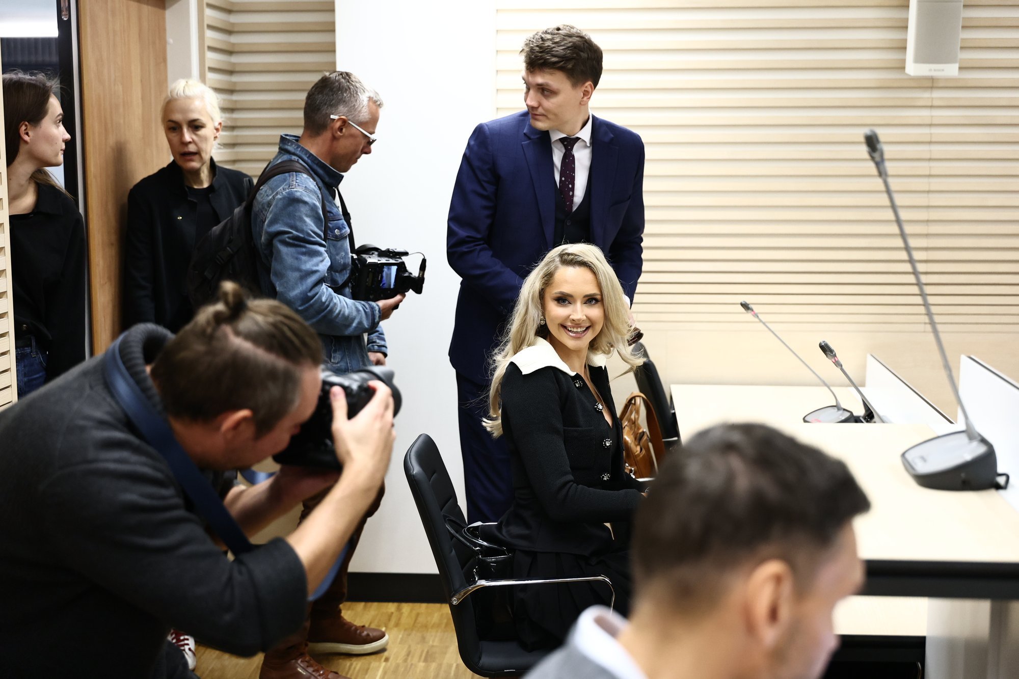 OTSEFOTOD | Brigitte Susanne Hunt läheb oma endise parima sõbranna vastu kohtusse