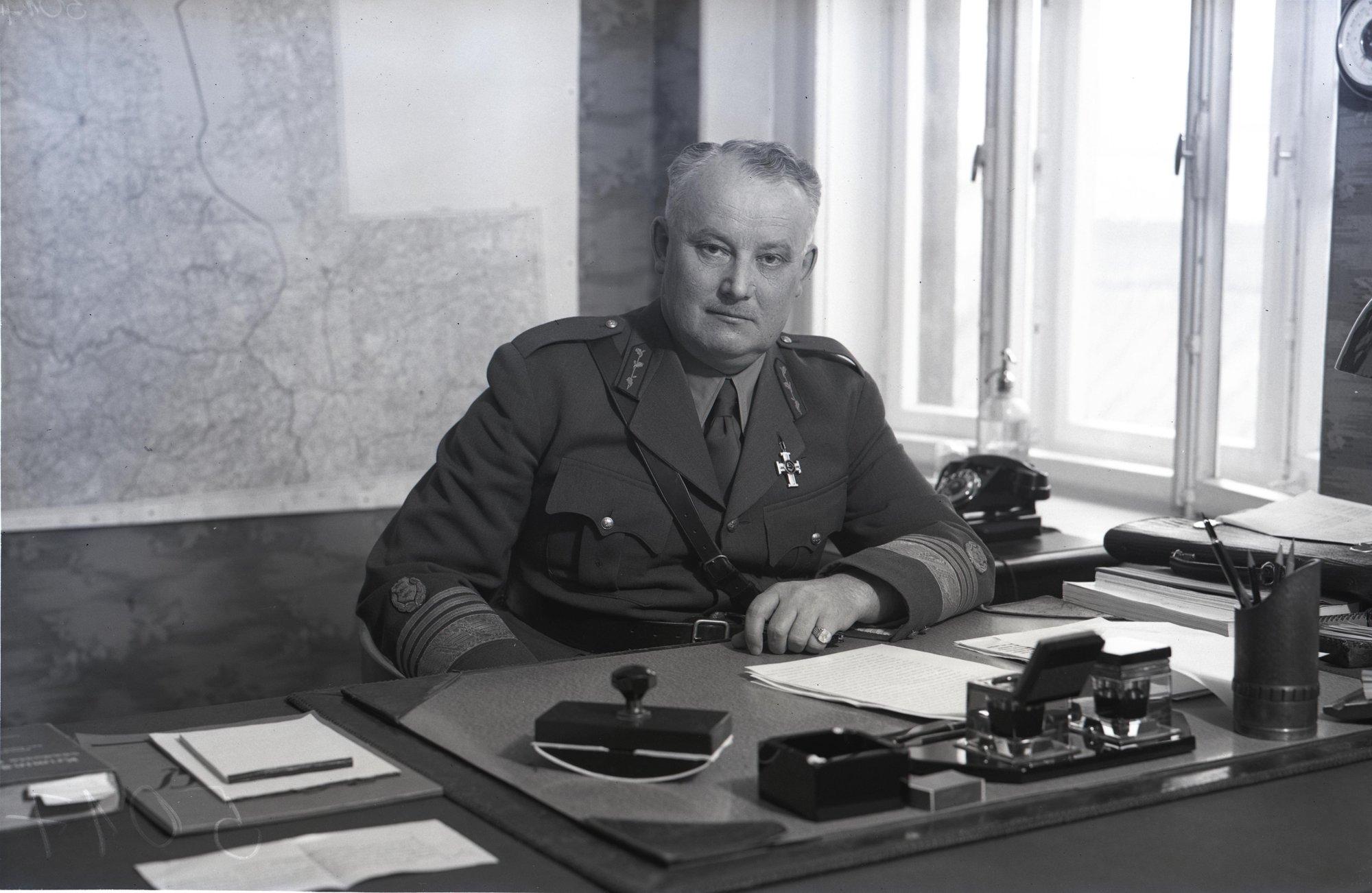 Ivo Linna mälumäng 326. Millise röögatult kalli pilli kinkis Johan Laidoner 1938. aastal Tallinna garnisoni orkestrile?