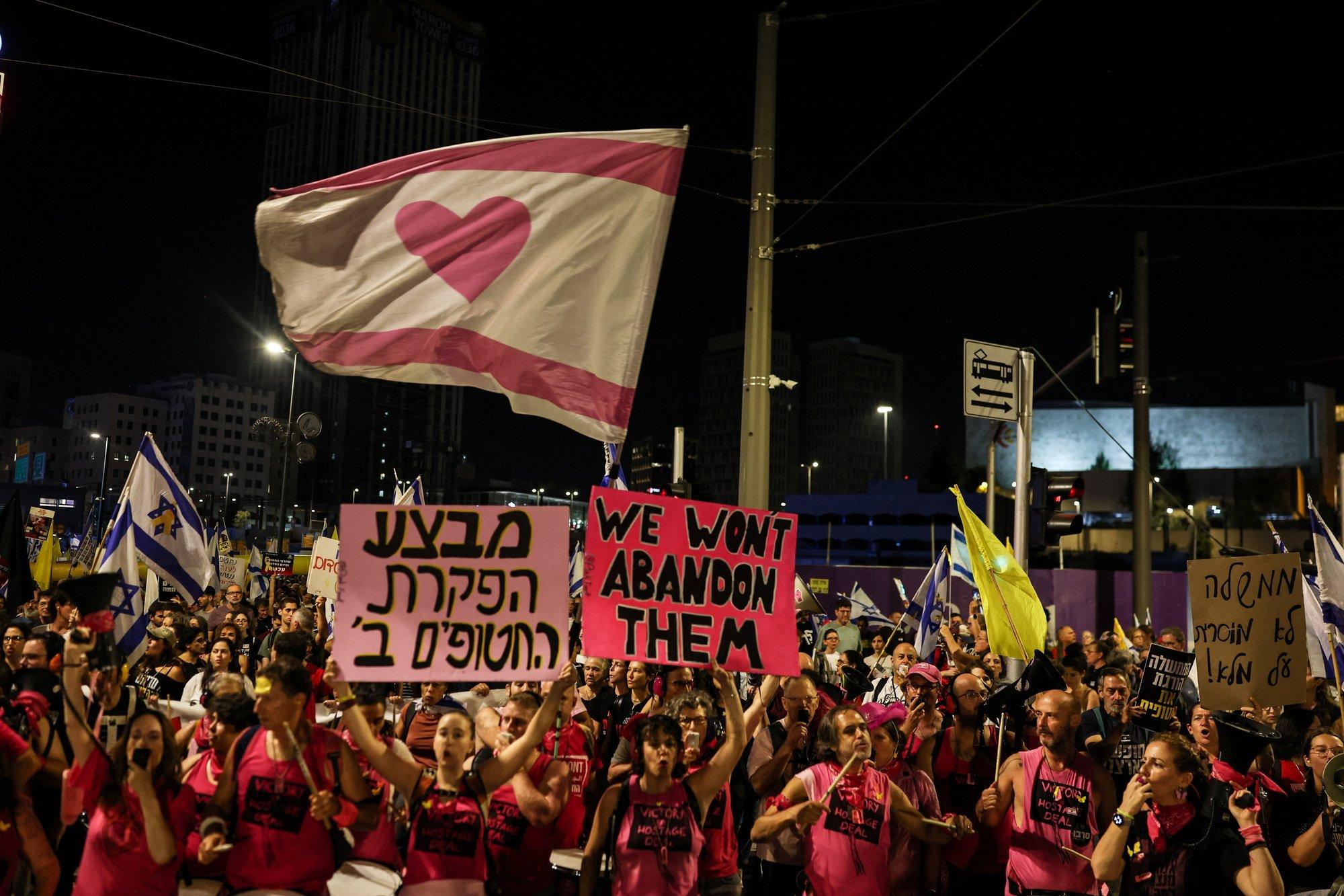 VIDEO | Jeruusalemmas marssisid sõja vastu kümned tuhanded iisraellased. USA tutvustas uut rahuplaani