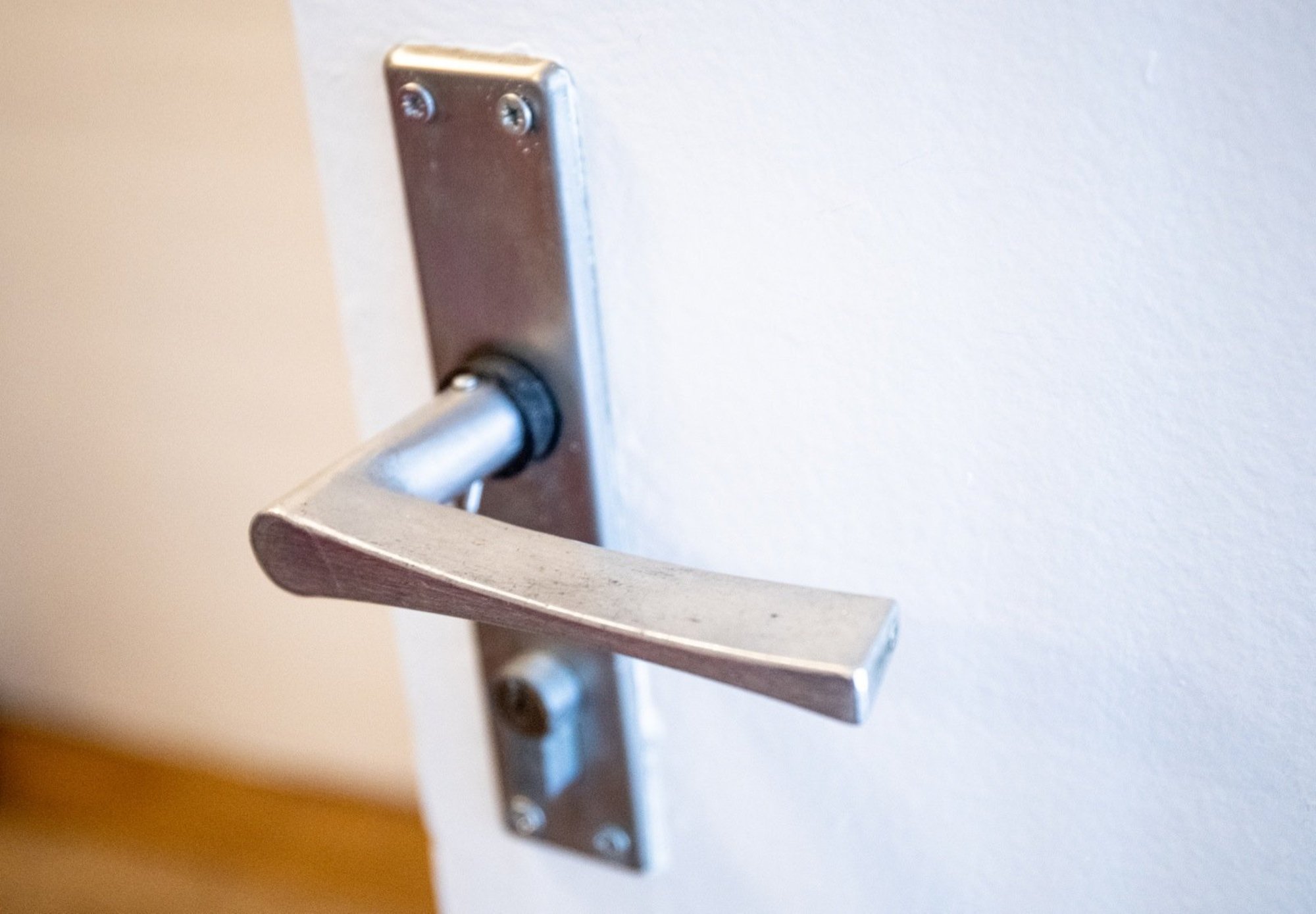 Korteriomanik paanikas – üürnik tahab sissekirjutust. „Kas teen endale karuteene?“