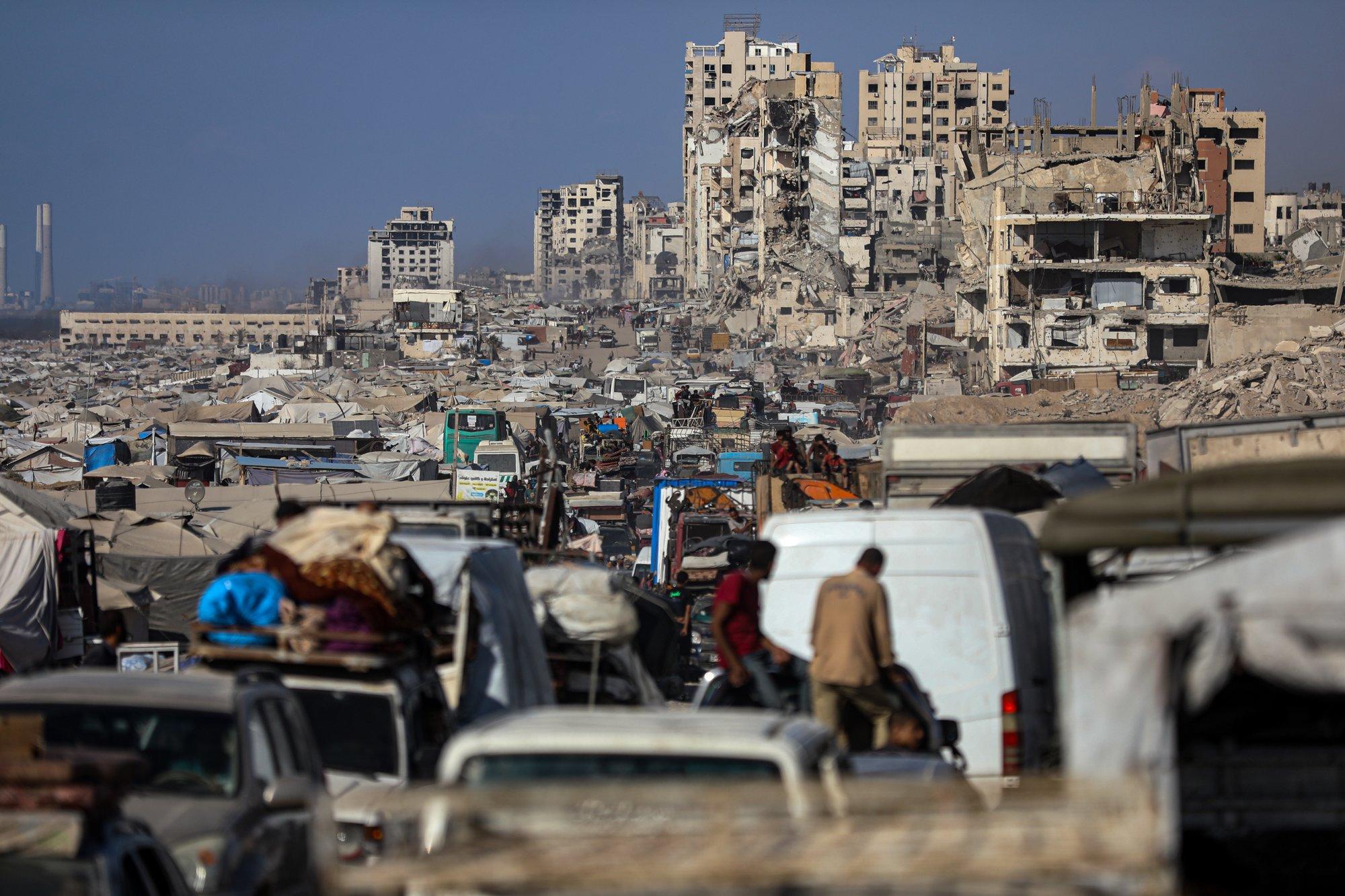 FOTOD | Suur põgenemine Gaza linnast. Palestiinlased otsivad meeleheitlikult uut elupaika, aga kuskil pole enam ohutu