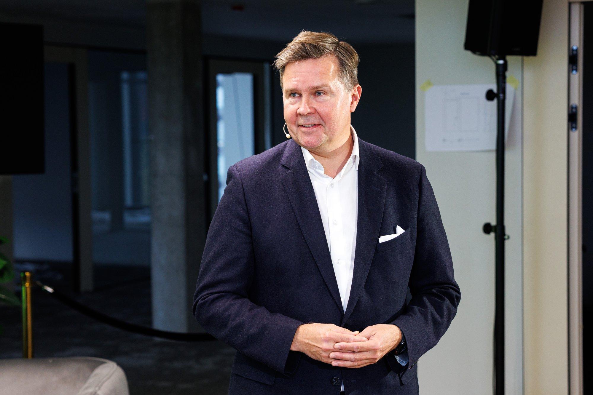 Finantsinspektsioon sai palve uurida, kas suurpanga juht sobib ametisse