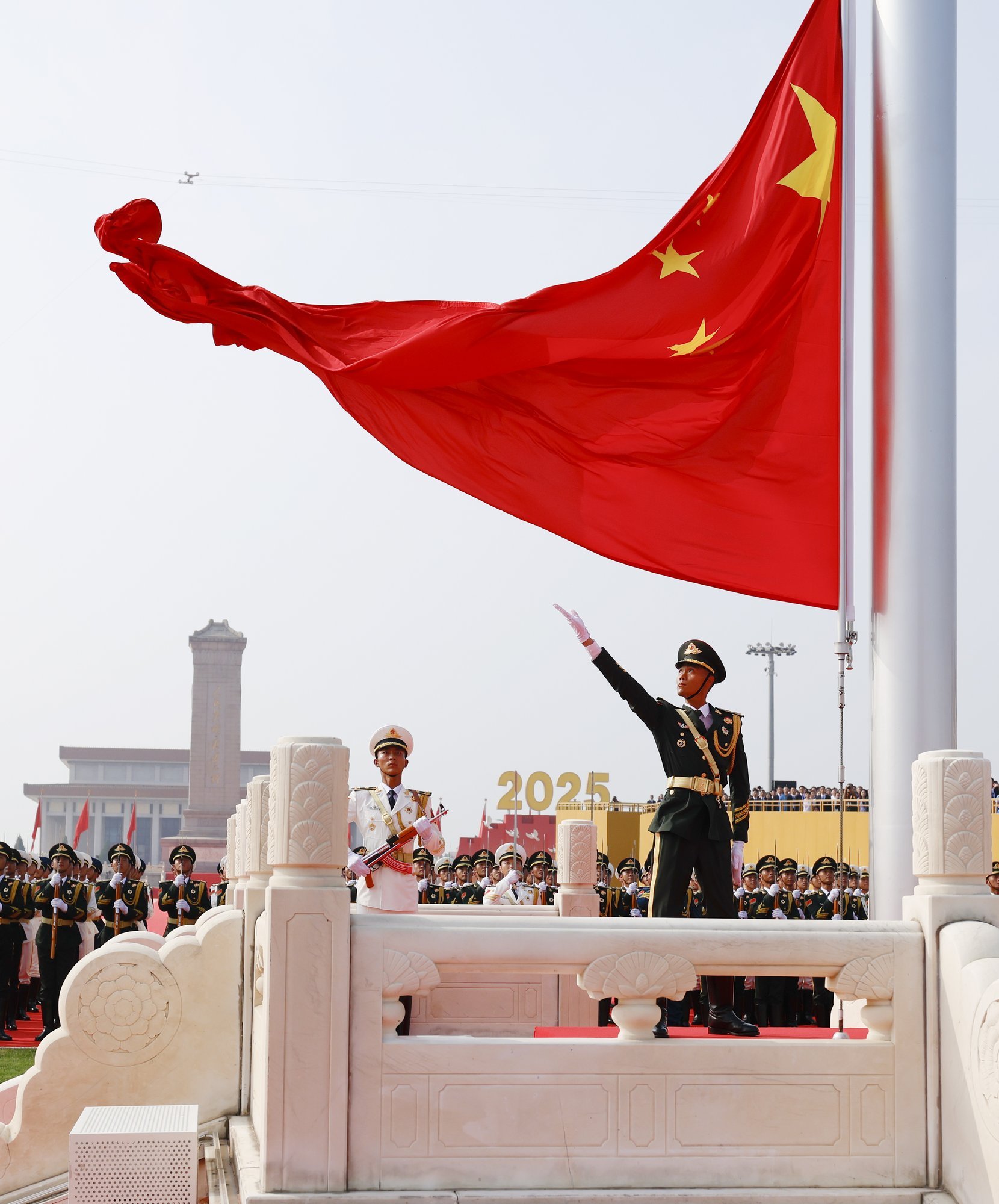 EKSPERT SELGITAB | Kas eestlased lubavad vabatahtlikult Vene ja Hiina luure oma seadmetesse nuhkima?