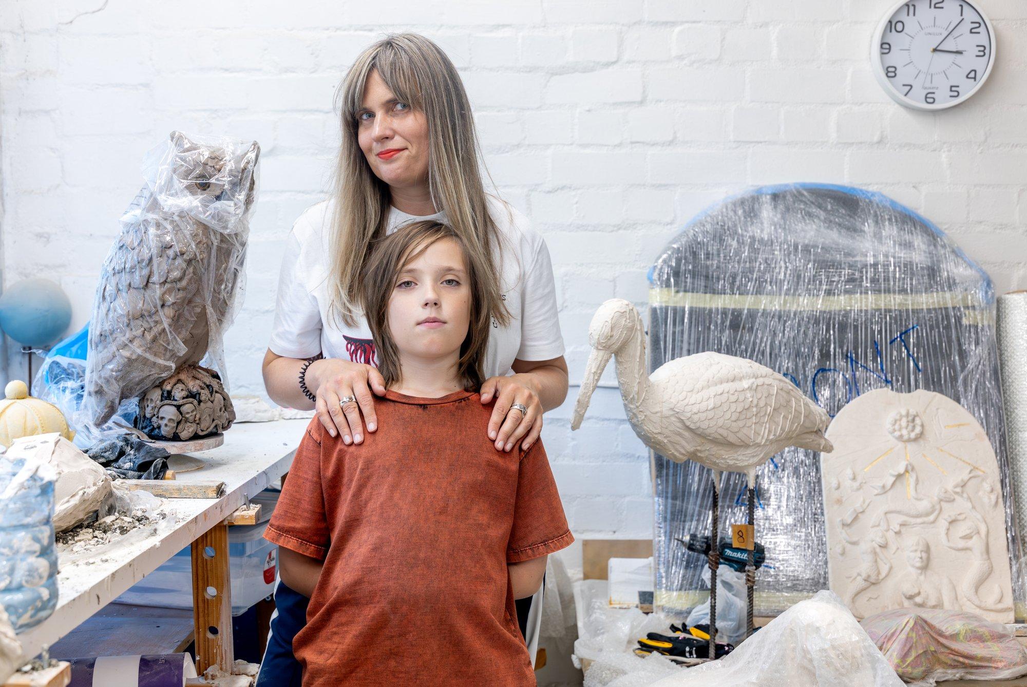 KUNSTNIK JA EMA | Edith Karlson: kunstnik olla on lihtsam, kui sul pole lapsi