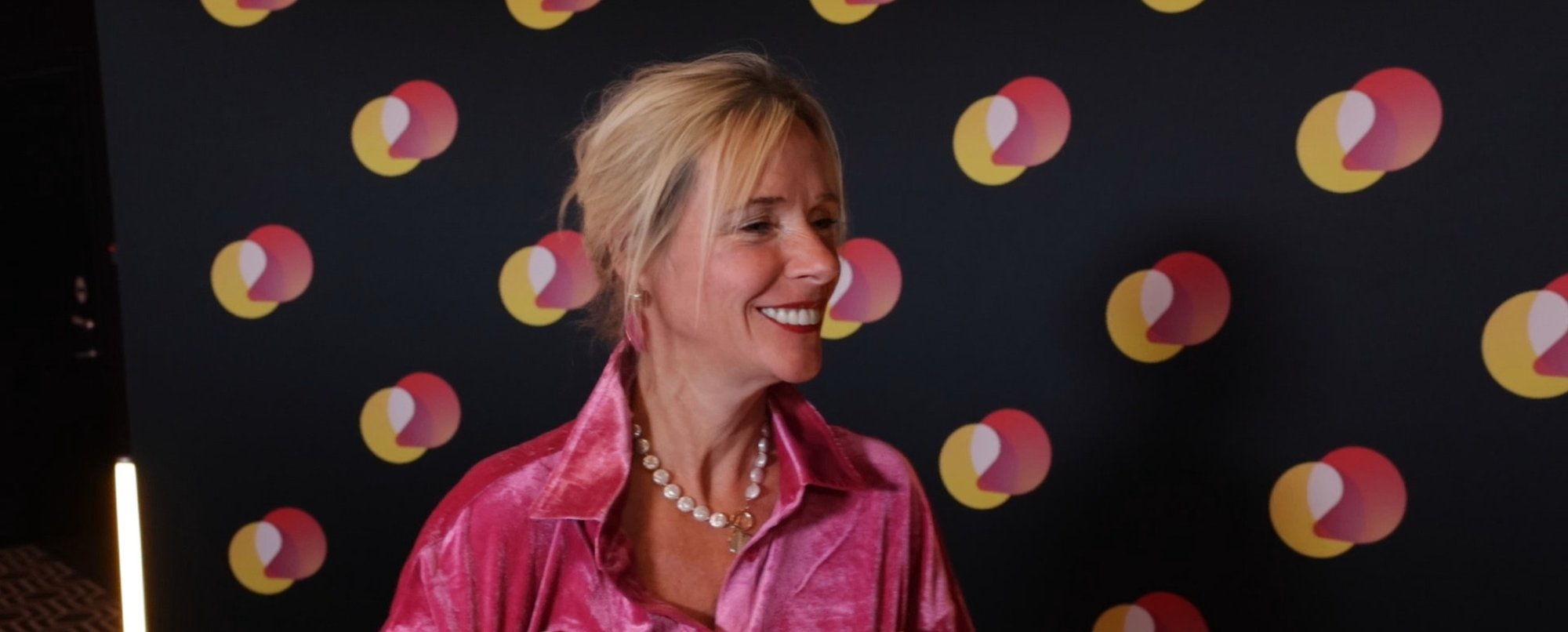 VIDEO | Eda-Liis Kann saabus Kanal 2 sügishooaja avapeole koos pisibeebiga: ta on nagu väike nuku – magab ja sööb