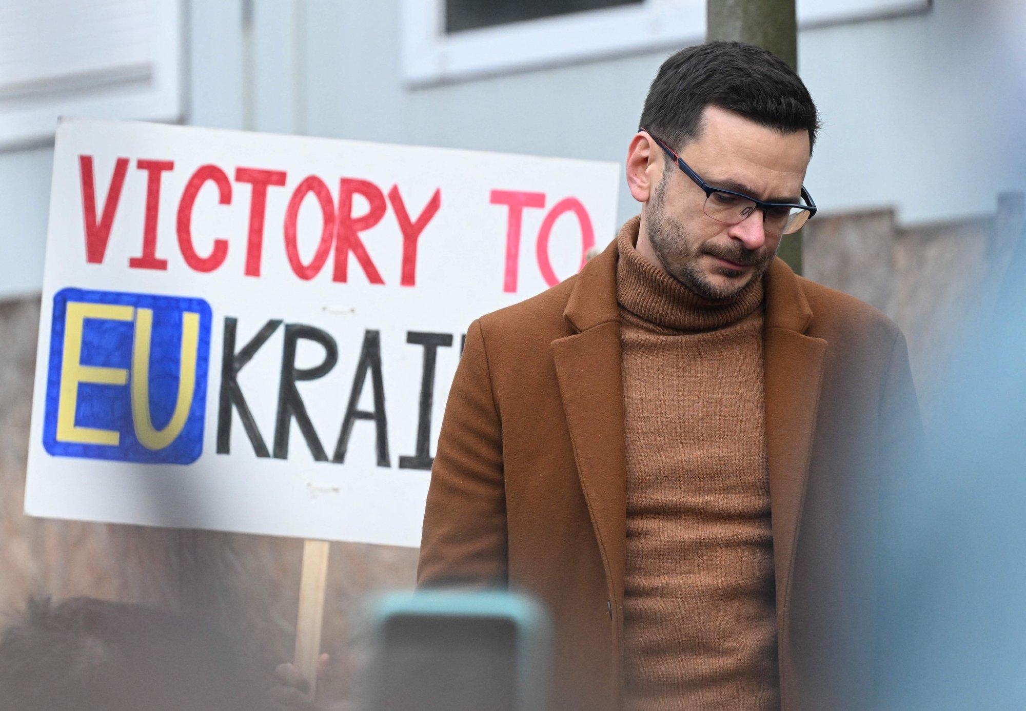 Opositsionäär Ilja Jašin teatas, et temalt võeti Venemaa kodakondsus