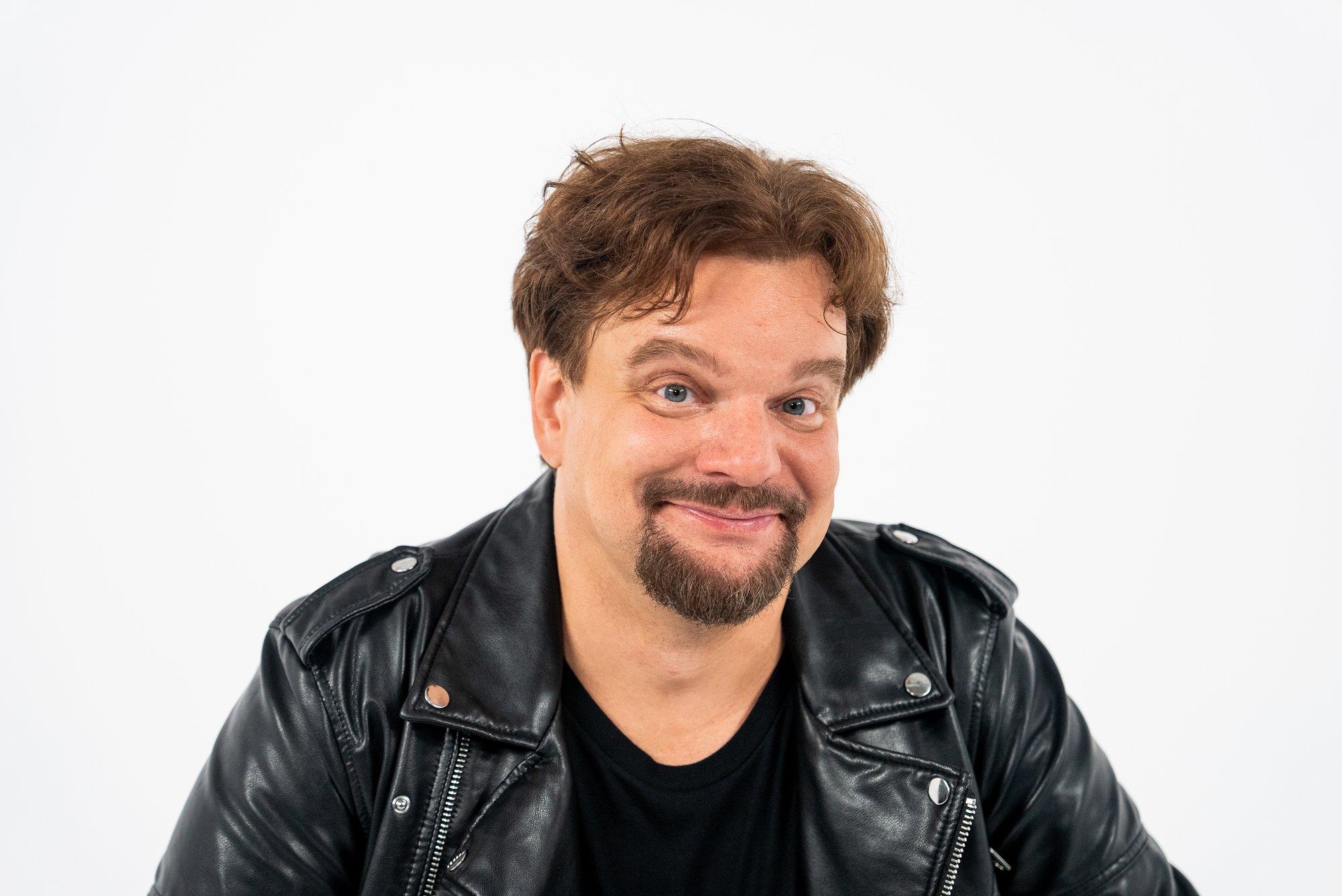 Naljad Tallinna liiklusest ja Siim Kallasest: Ismo esines Eestis kui koduväljakul