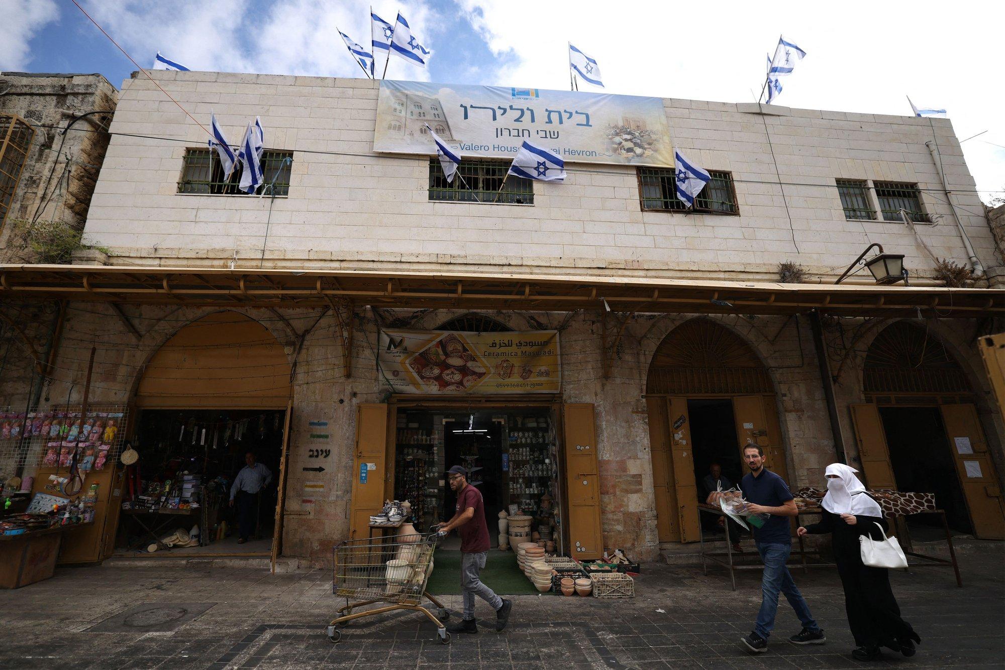 Juudi asunikud liiguvad edasi. Gazast julgustatuna võetakse üle Läänekallast