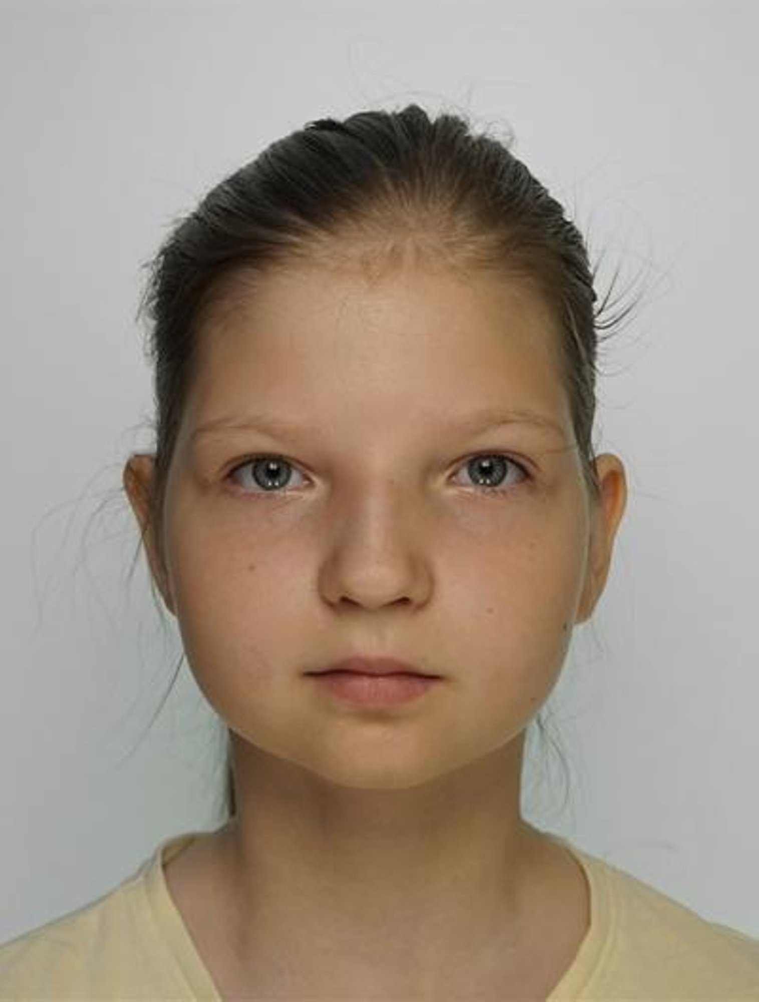 FOTO | Politsei otsib Tartus kadunud 13-aastast Liseti