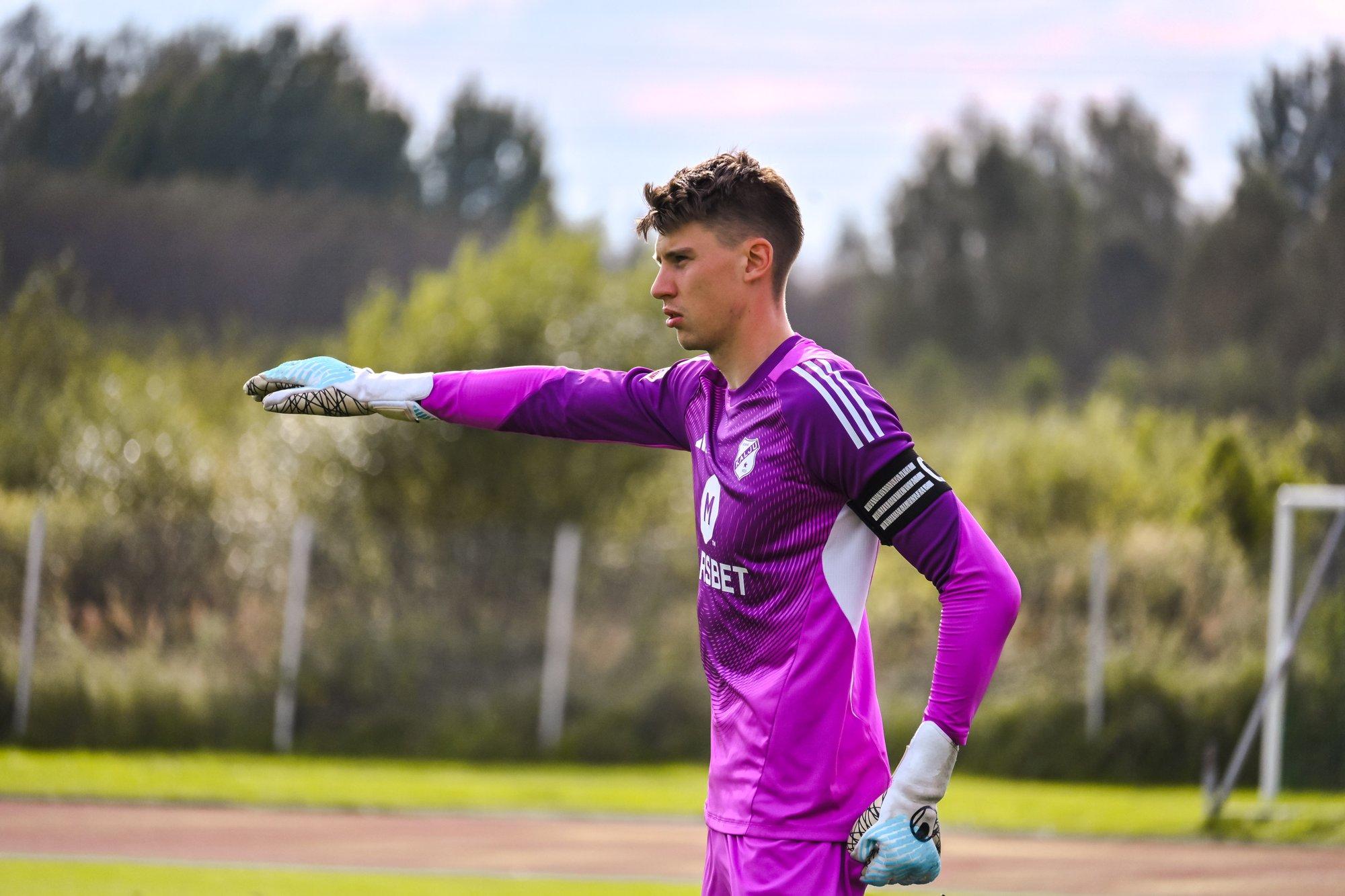 Kahe operatsiooni ja aastase mängupausi järel platsile naasnud Kalju puurivaht Perk: väga raske periood