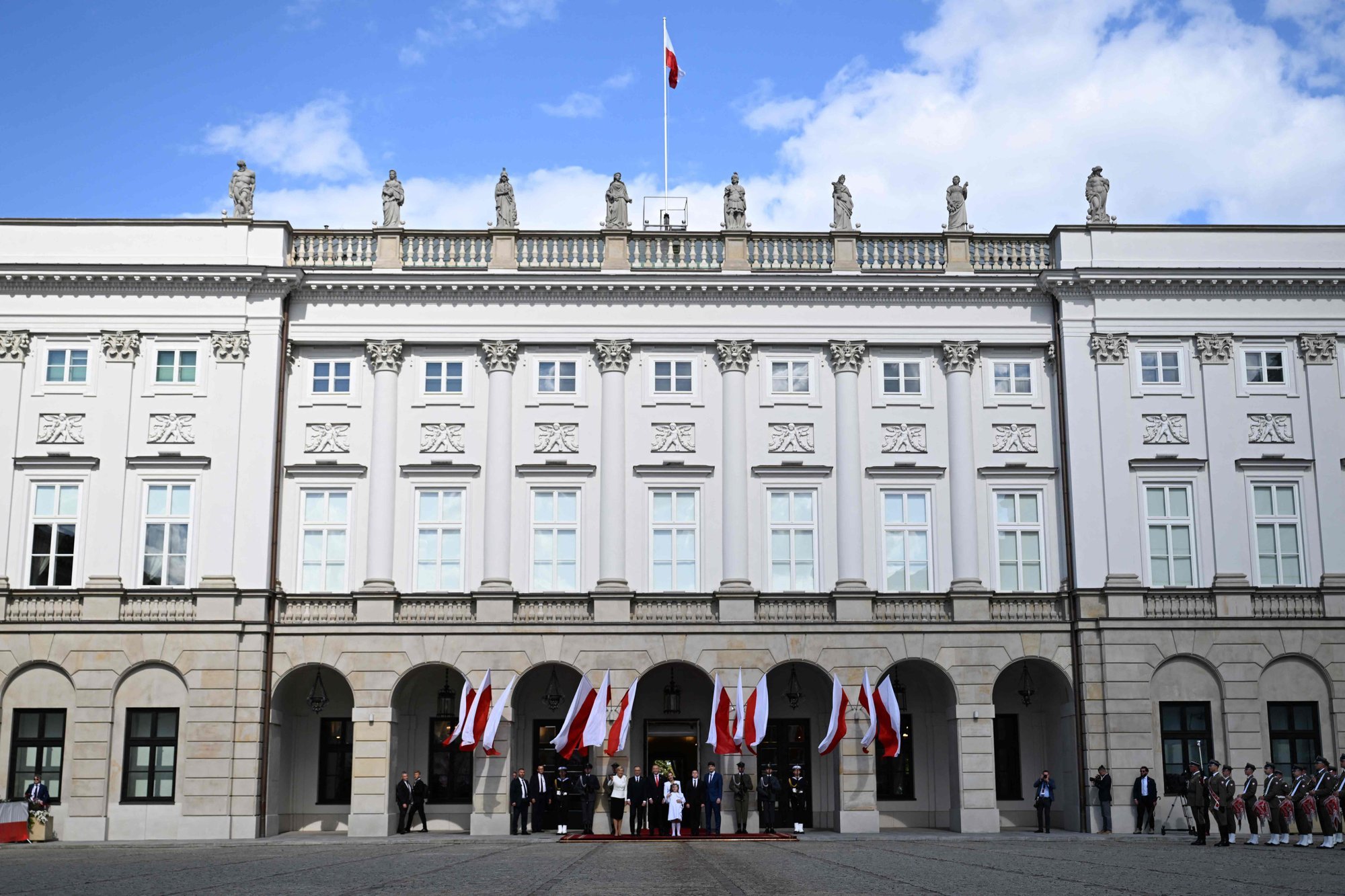 Meedia: Varssavis drooni lennutamise eest kinni peetud ukrainlane saadeti riigist välja