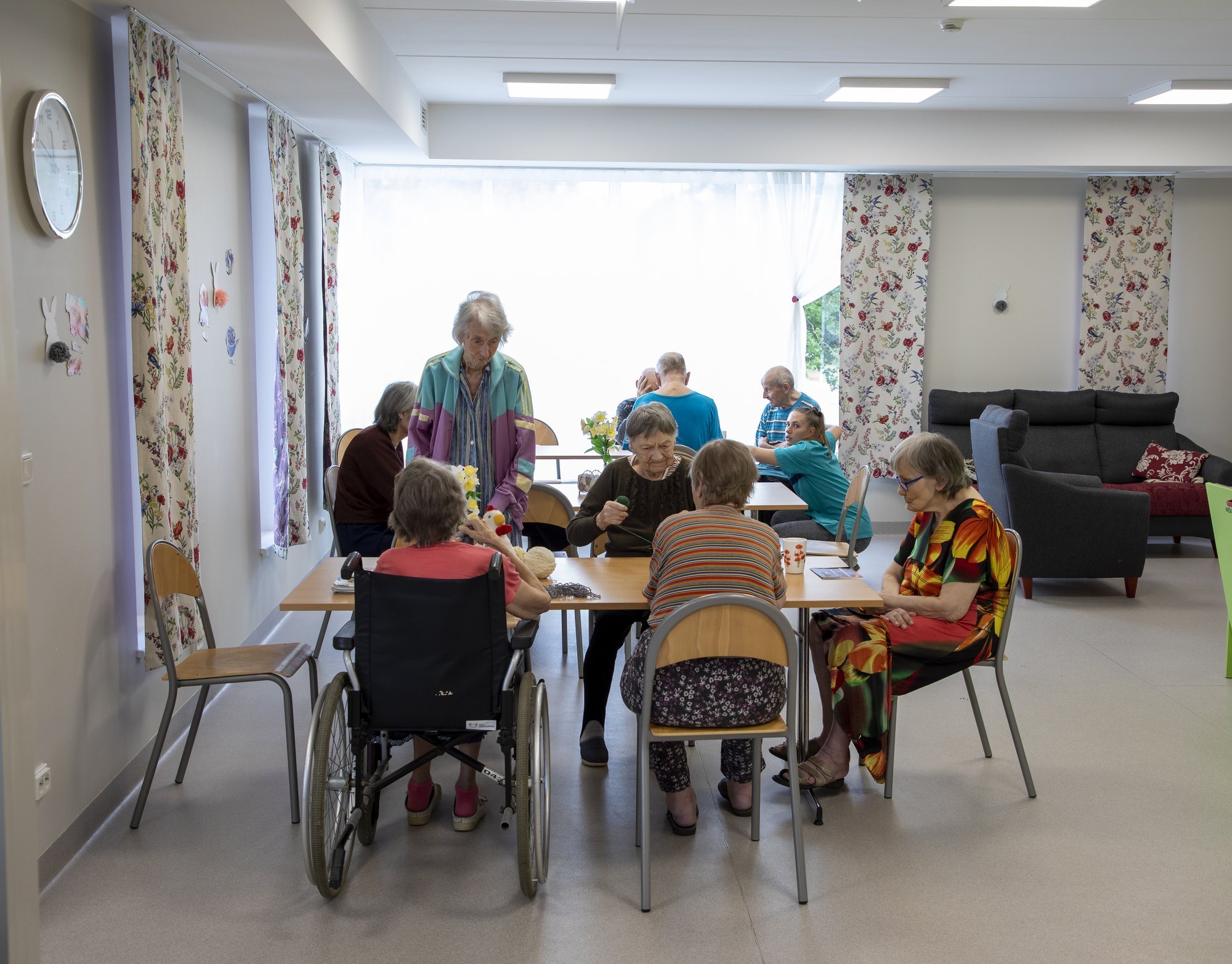 „Ei mina ega mu vend taha teda enda juurde elama võtta.“ Mida teha vanainimesega, kes keeldub hooldekodusse kolimast?