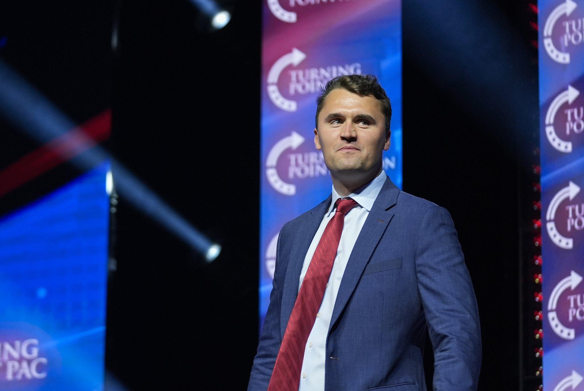 VIDEO | Trumpi liitlane Charlie Kirk lasti avalikul üritusel maha