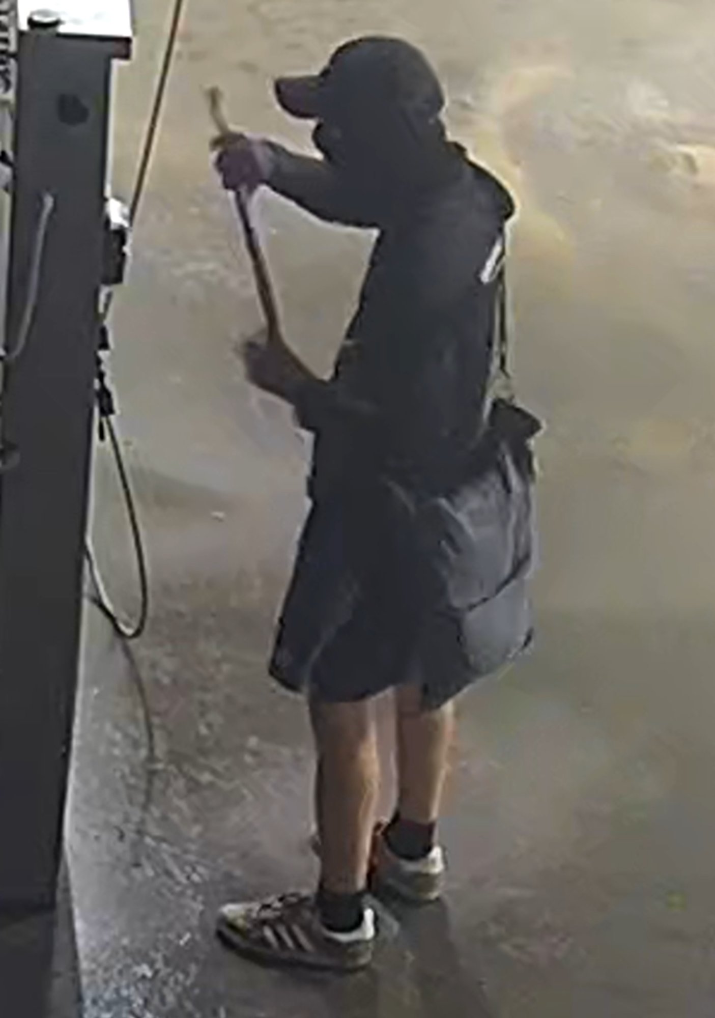 Politsei palub abi kuriteos kahtlustatava tuvastamisel