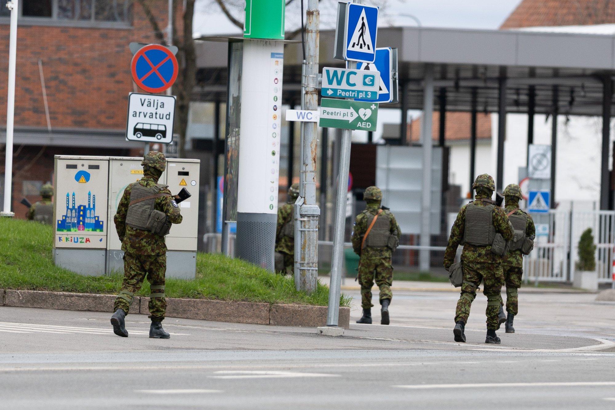 Kaitseväe ja kaitseliidu instruktorid asuvad Poolas Ukraina kaitseväelasi välja õpetama