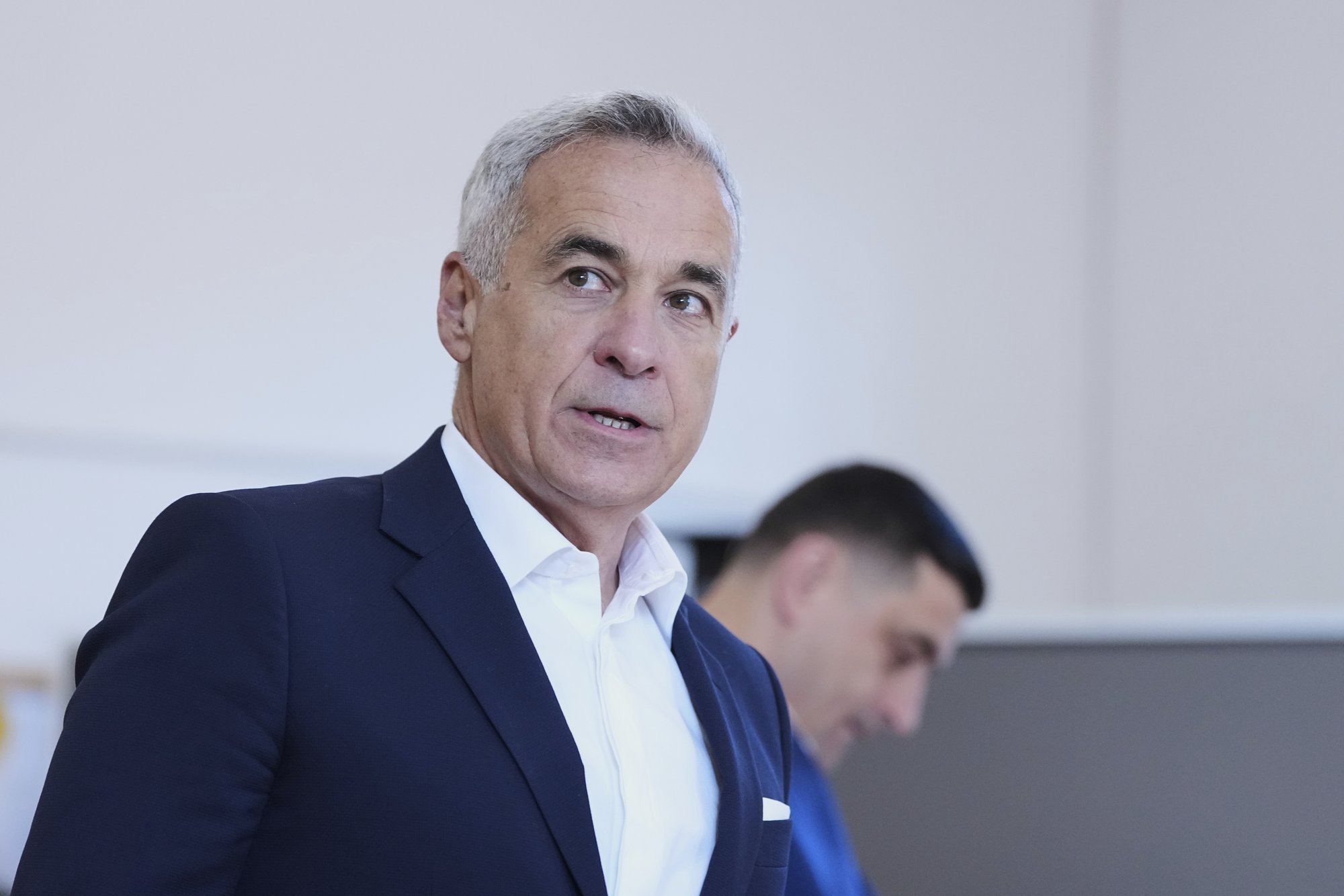 Rumeenia endisele presidendikandidaadile Georgescule esitati süüdistus riigipöörde kavandamises