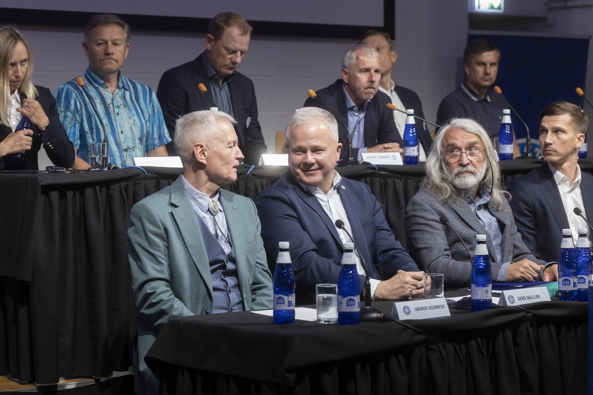 Jalgpalliliidu juhatusse kuuluv Schwede pole Pohlakuga sõja osas sama meelt. „Pahal ja pahal tuleb vahet teha“