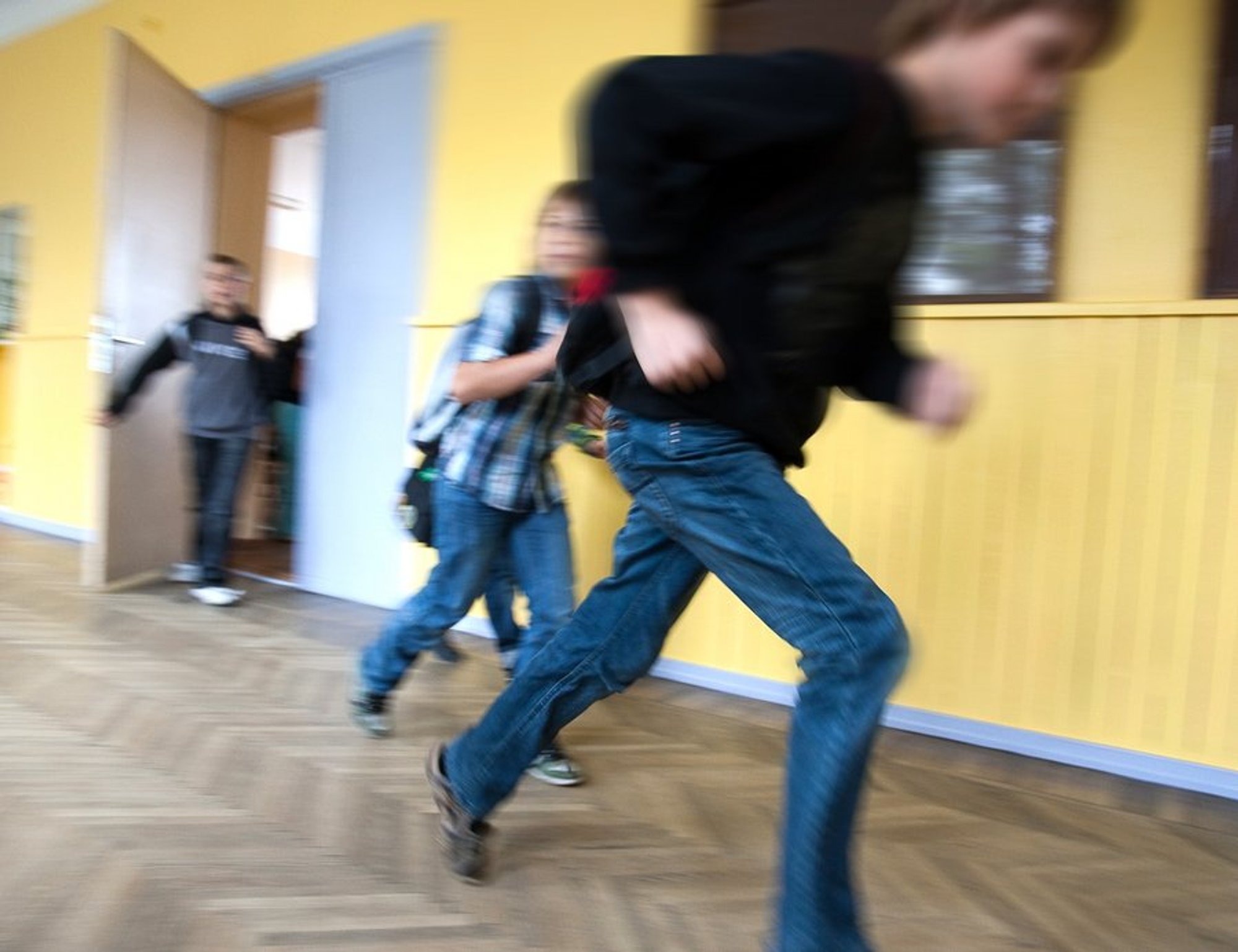 Koolipoiss küsib: „Mida üldse vahetunnis teha tohime? Kõik on keelatud!“