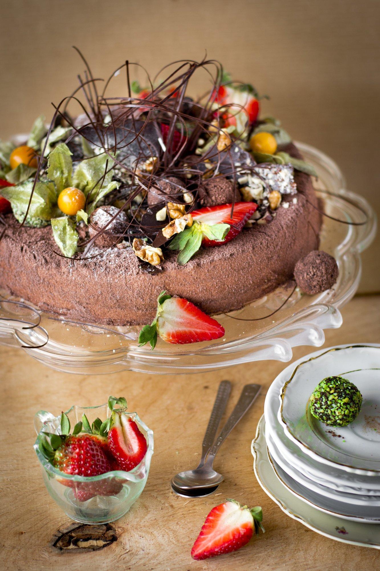 Esimene koolinädal on läbi ja see on tähistamist väärt! Nostalgiline trühvlitort rõõmustab vanade ja heade, kuid pisut unustusse vajunud maitsetega