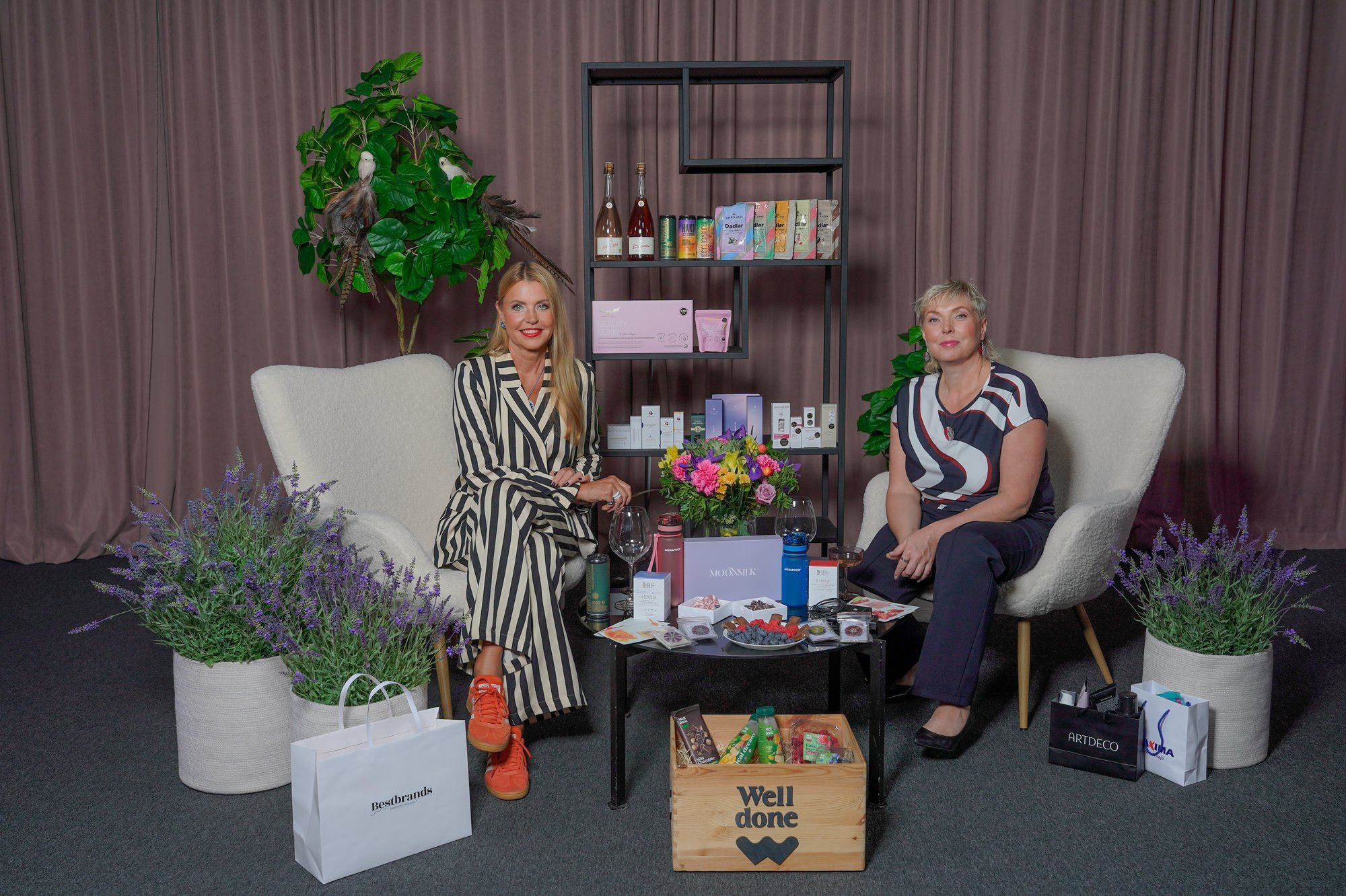 Hea tüdruk | Kuidas leida tasakaal? „Maal viskan sõnnikut ja linnas limpsin šampanjat“