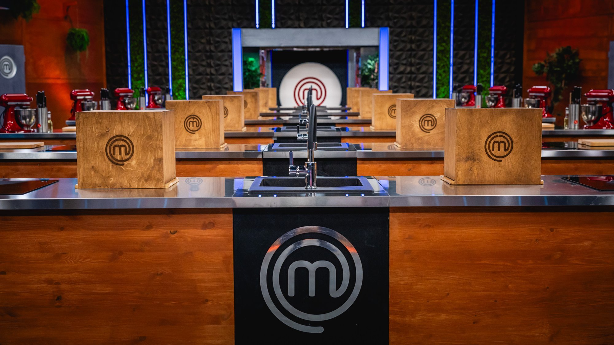 Kes on kes? Saame tuttavaks tippkokkadega, kes asuvad proffide hooajal MasterChefi tiitlit püüdma