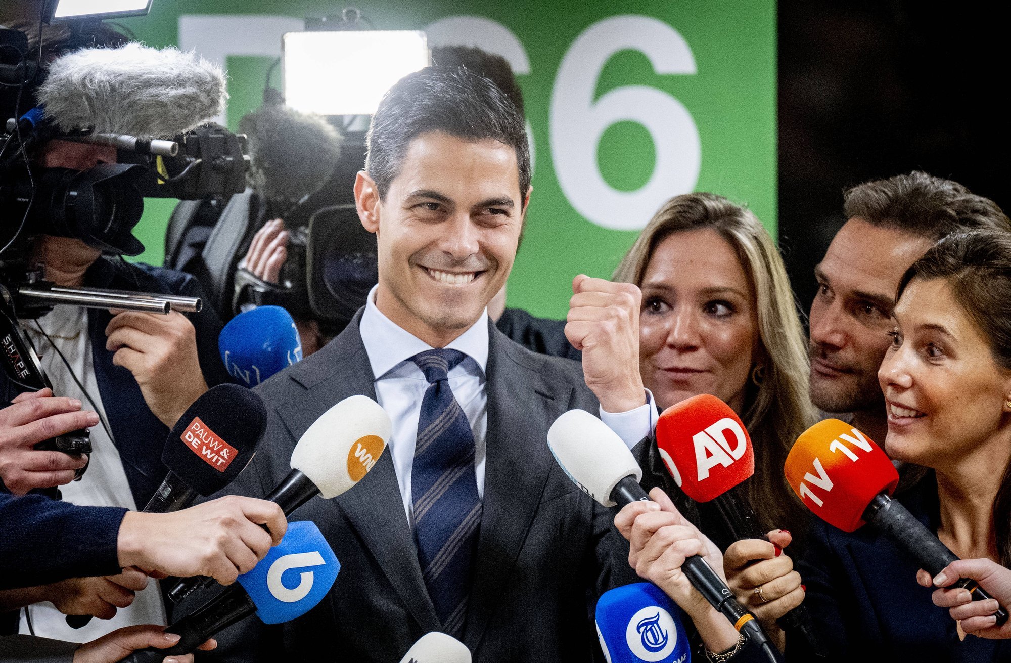 Hollandi ülitasavägiste valimiste võitja on riigi uudisteagentuuri teatel liberaalne D66
