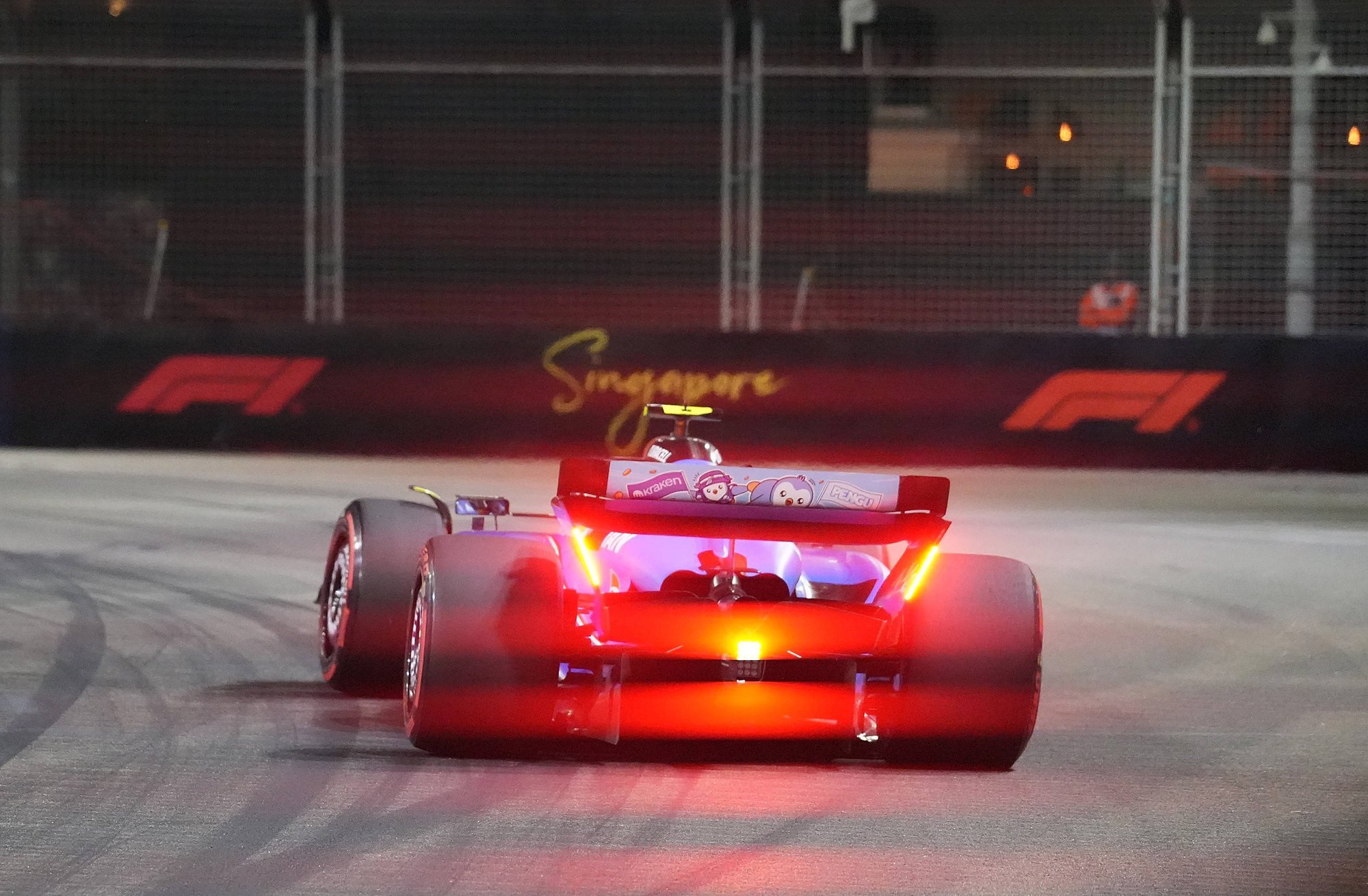 Mõlemad Williamsi piloodid said Singapuri GP kvalifikatsioonis disklahvi