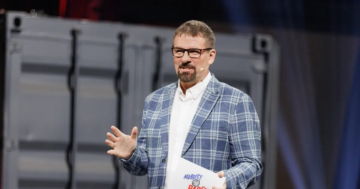 VIDEO ⟩ Tööjuubelit tähistanud Alari Kivisaar: proovi kedagi siia saada sellise palga eest