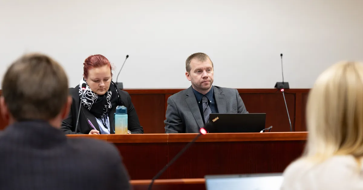 Neli aastat kestnud kohtuprotsess lõppes: kaks teismelist surnuks sõitnud autojuht peab veetma kaks kuud trellide taga