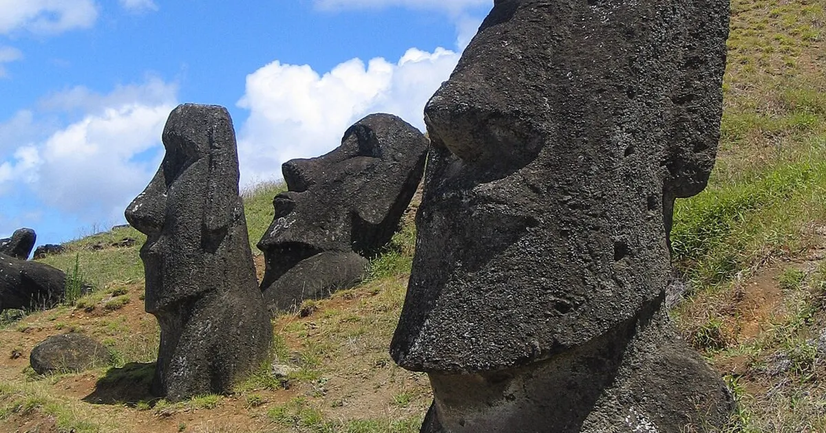 Lihavõttesaare kujude mõistatus leidis ootamatu lahenduse - need nimelt kõndisid ise oma asukohtadesse