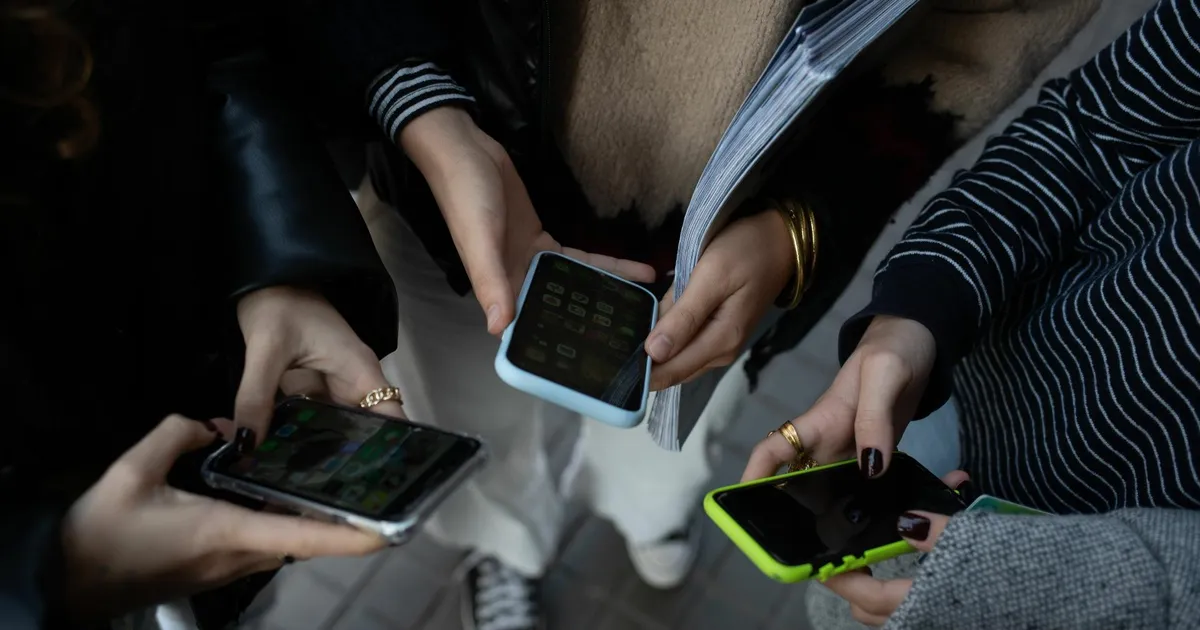 Euroopa Liit kaalub sotsiaalmeedia keelamist alla 16-aastastele