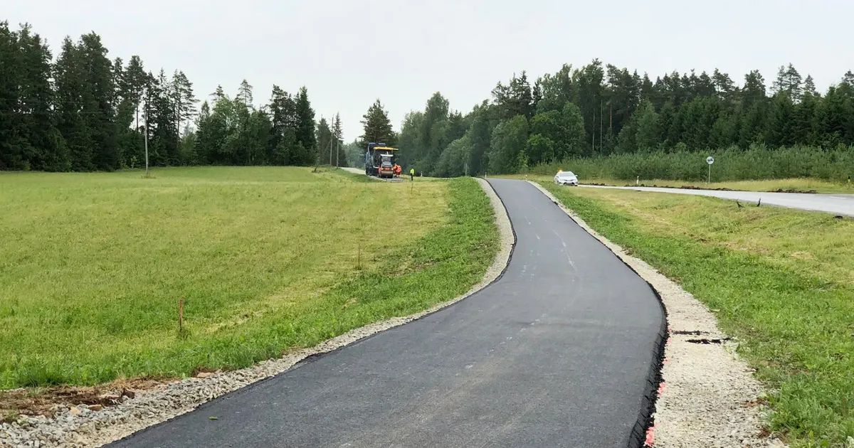 GARRI RAAGMAA ⟩ Kergliiklustee on vallavanema valimisratsu