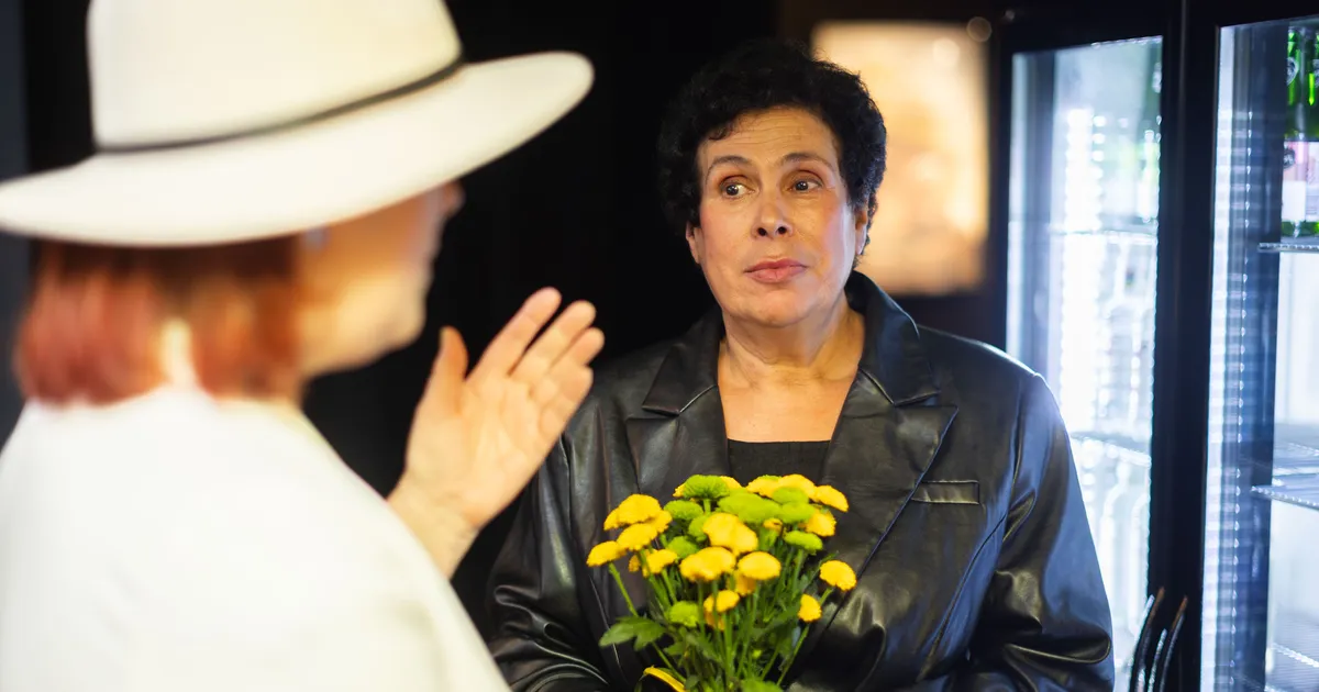 KOHTUSSE MINEK? ⟩ Diana Klas-Mölder väidab, et Jüri Aarma lähedased sunnivad teda elulooraamatus vaikima: nad nõuavad absurdsust