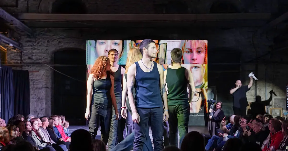 GALERII ⟩ Disainiöö festival sai avalöögi etendusega «Kaasatus on tegu»