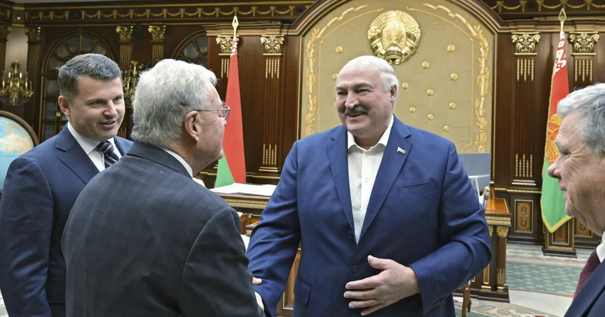 RAINER SAKS ⟩ USA eriesindaja pidi selgitama läbikäimist Valgevene juhi Lukašenkaga