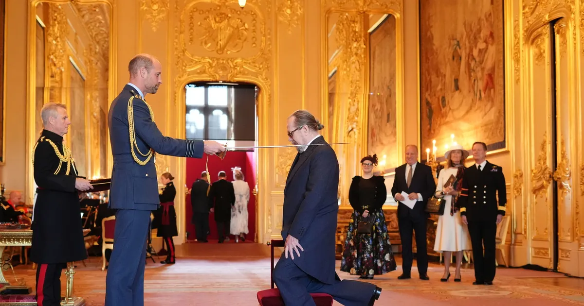 FOTOD JA VIDEOD ⟩ Näitleja Gary Oldman pälvis prints Williamilt rüütliseisuse