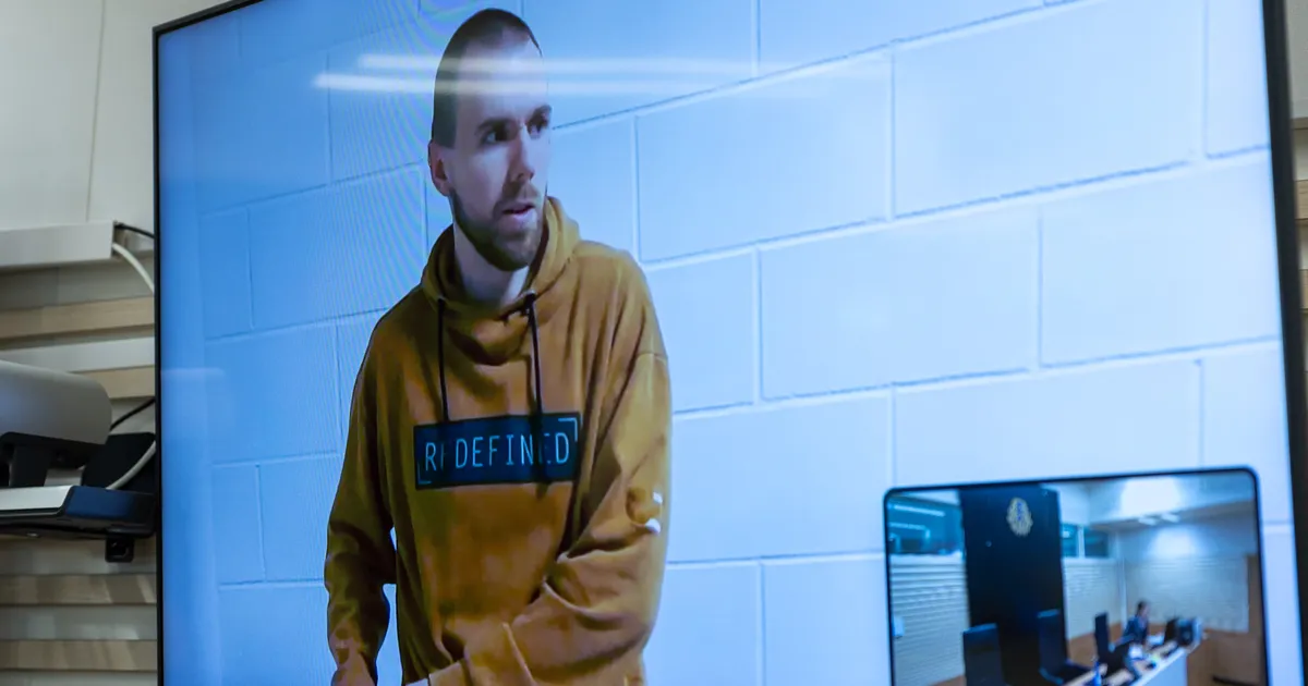 VIIMANE SÕNA ⟩ Karlos Kolgi tapnud Marek Madisoo: palun, et mulle tagastataks minu Nike'i plätud!