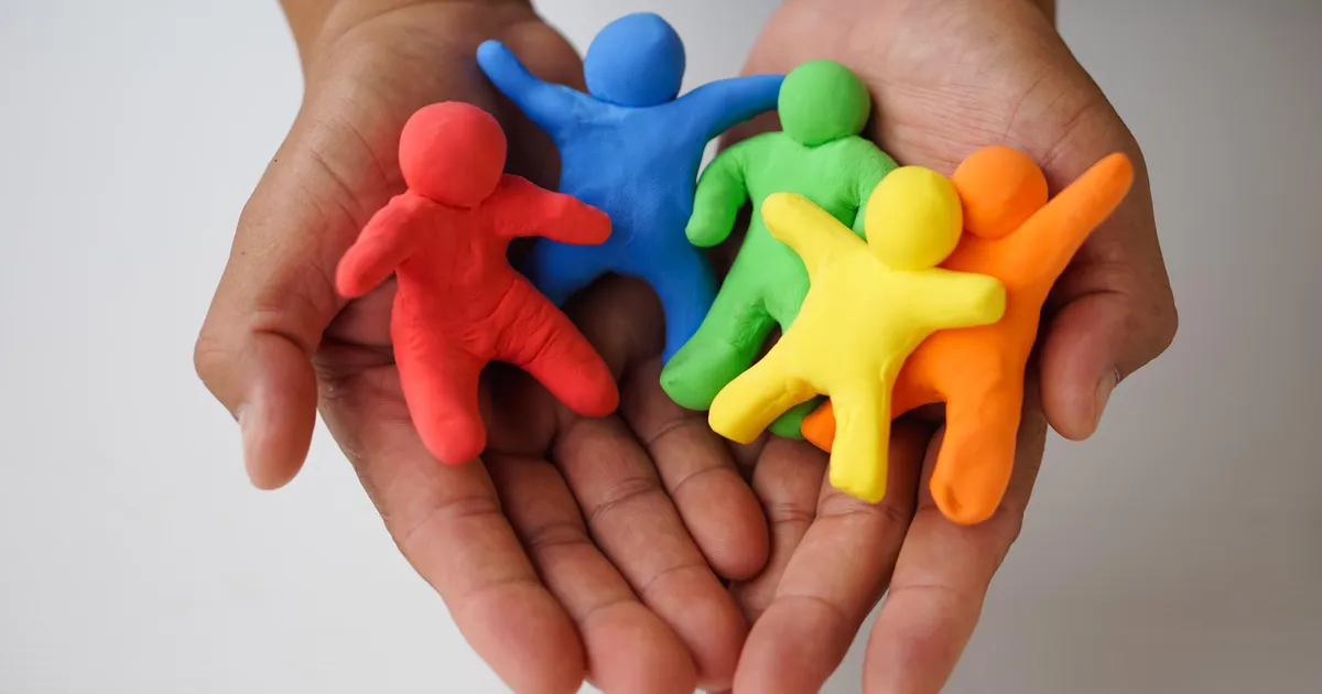 SOTSIAALNE PENSIONIFOND ⟩ Millist liiki suhted hoiavad sind kaua noorena?