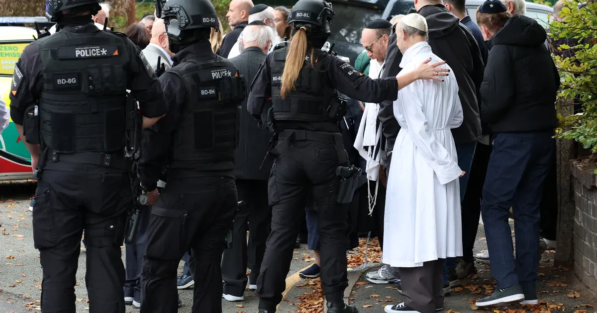 VERETÖÖ USUPÜHAL ⟩ Manchesteri sünagoogi ees toimunud rünnakus suri vähemalt kaks inimest