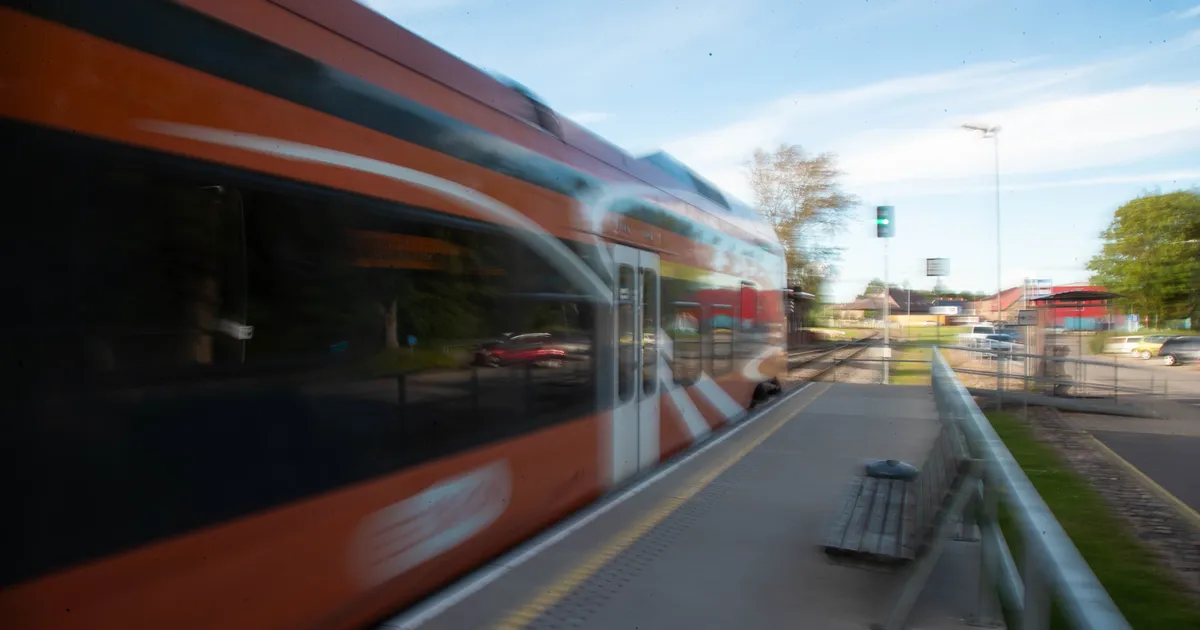 AHTI KALLIKORM ⟩ Äkki peaksime liiprite poleerimise asemel maanteed valmis ehitama?