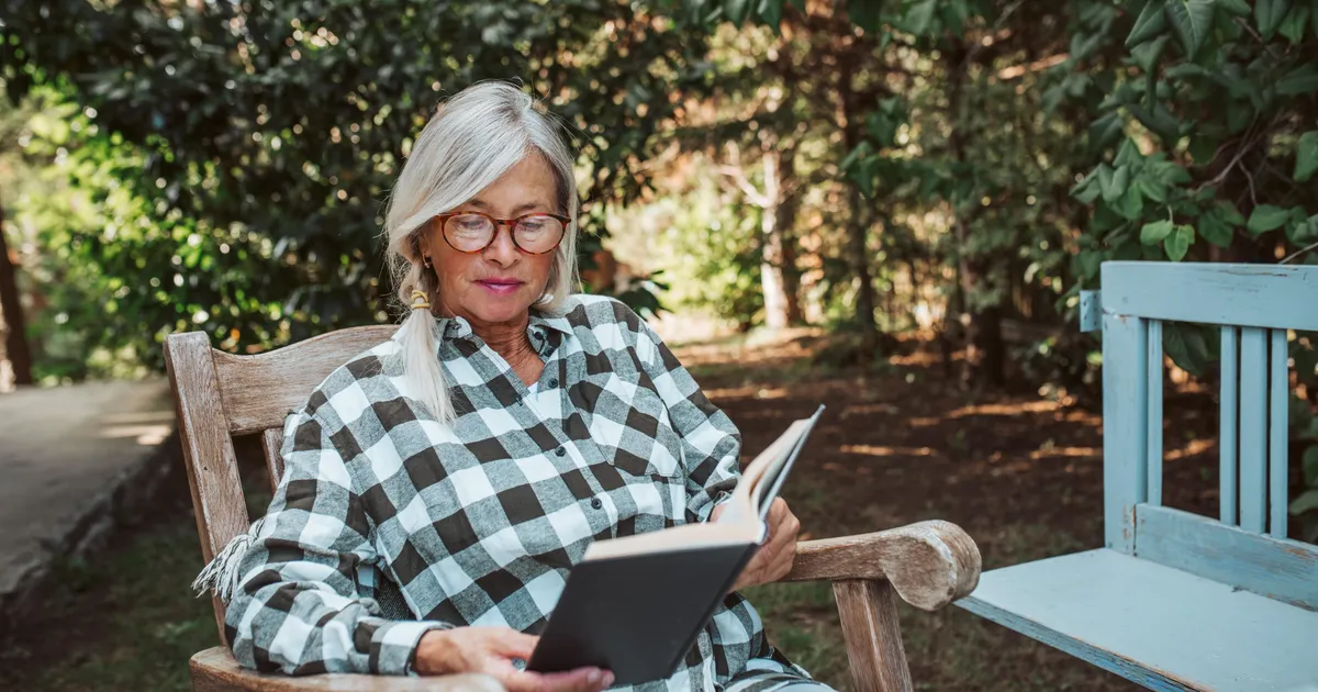 4 põnevat raamatut, mis kustutavad lugemisnälga