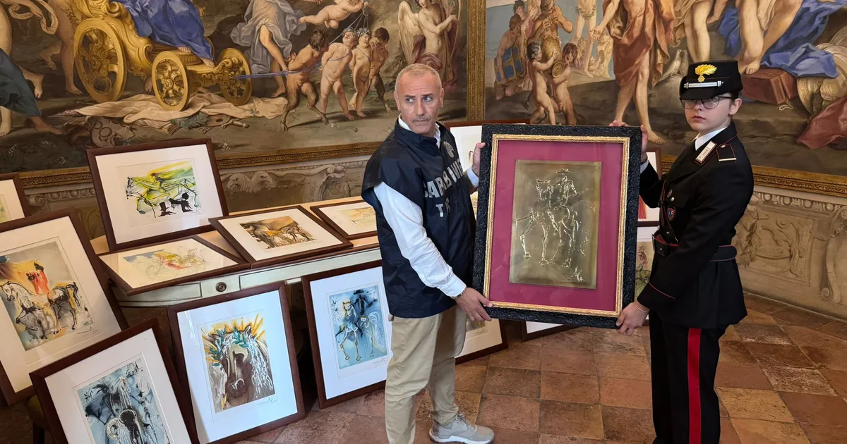 RINGLEB ÜLE 300 000 VÕLTSINGU ⟩ Itaalias konfiskeeriti näituselt 21 võltsingukahtlusega Salvador Dalí teost