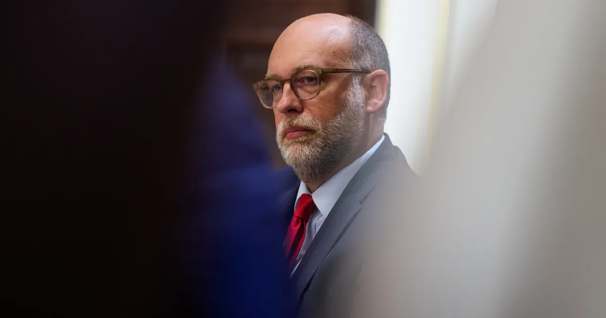 WSJ: Trump ähvardab valitsusasutusi eriti terava kärpekirvega