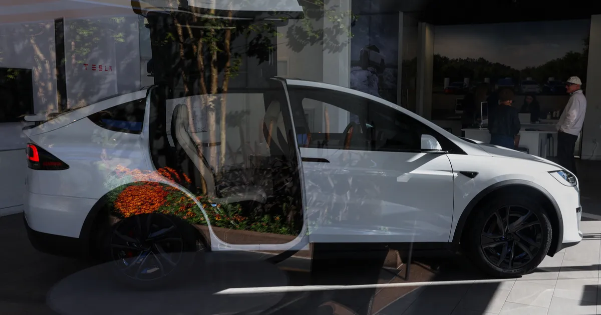 UUED DETAILID ⟩ Popstaar, kelle autost leiti tüdruku surnukeha, palkas Harvey Weinsteini advokaadi