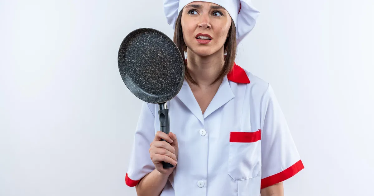 Leiti kemikaal, mis imeb fluori teflonist välja ja seda toatemperatuuril