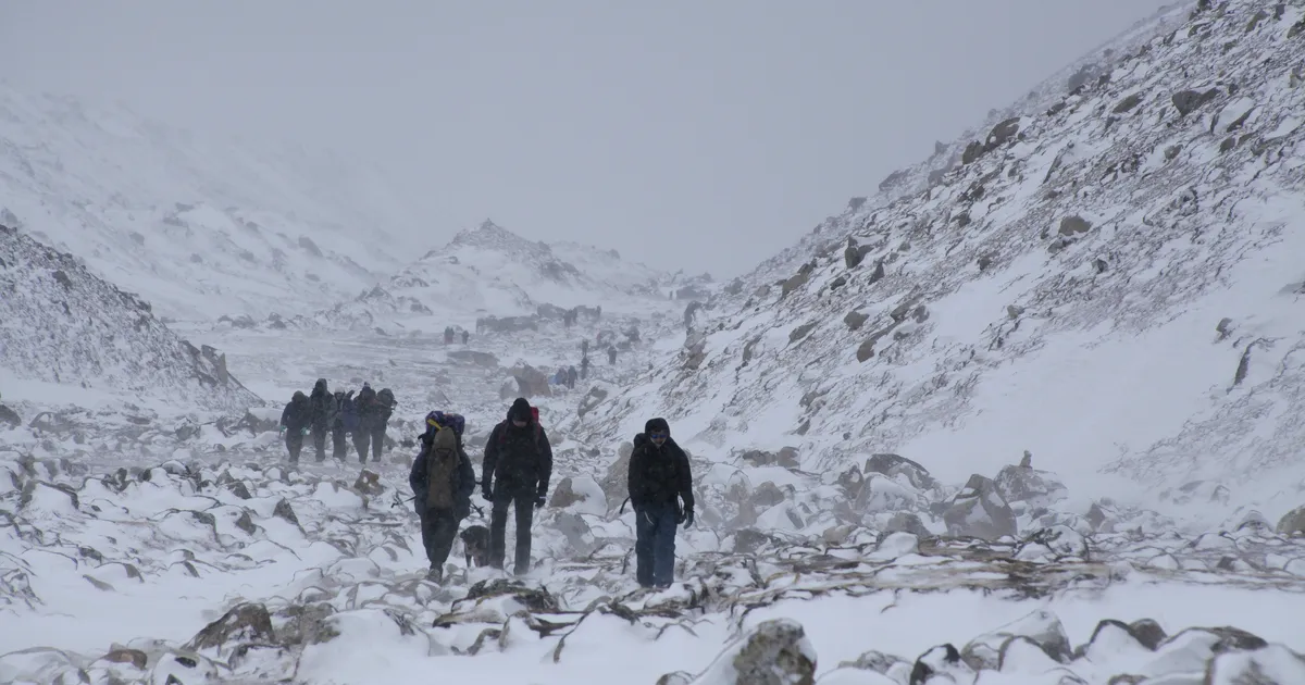 Lumetorm jättis Everesti lähistel lõksu sadu matkajaid